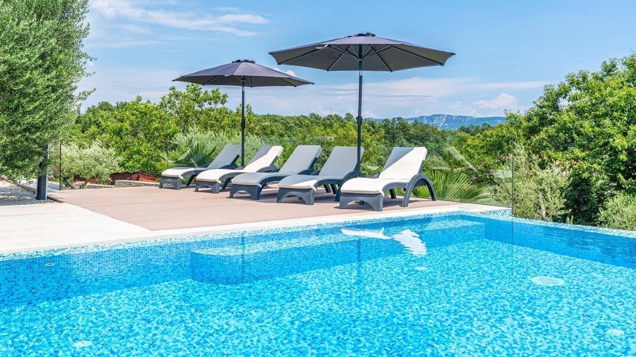 Villa Pedena by Villas Holiday view 4