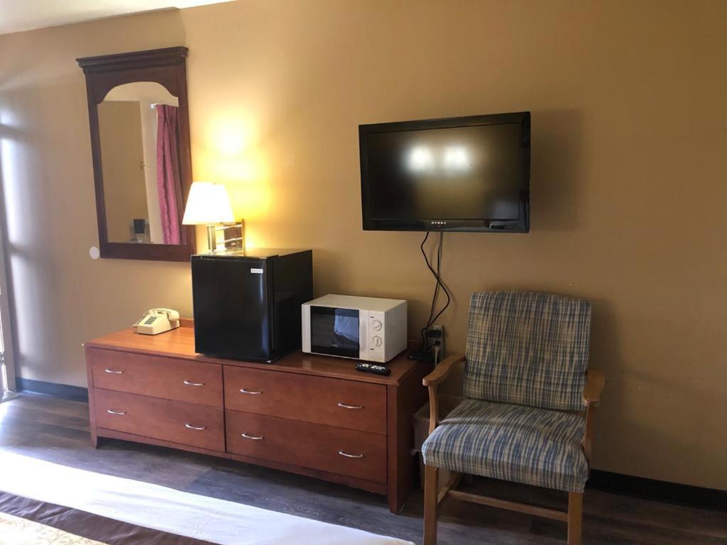 Baker City Vacations - Knights Inn - Baker City - Property Image 34