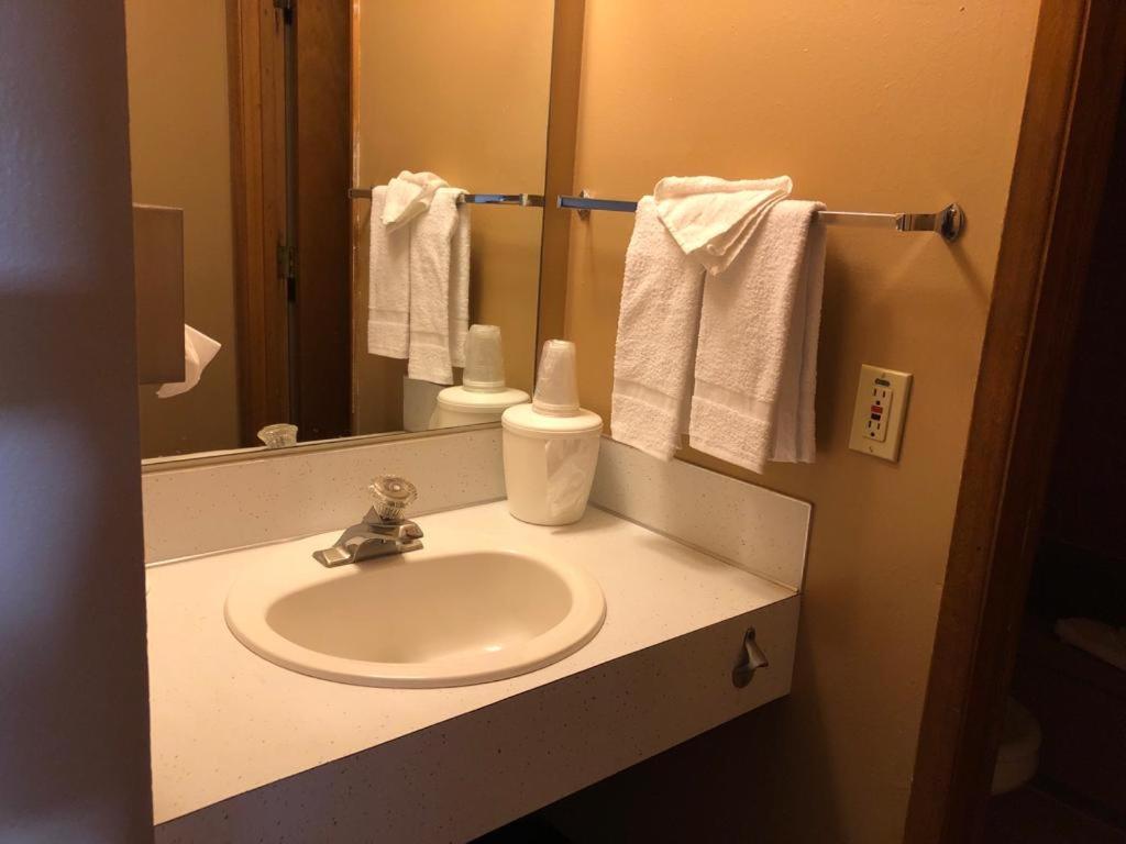 Baker City Vacations - Knights Inn - Baker City - Property Image 21