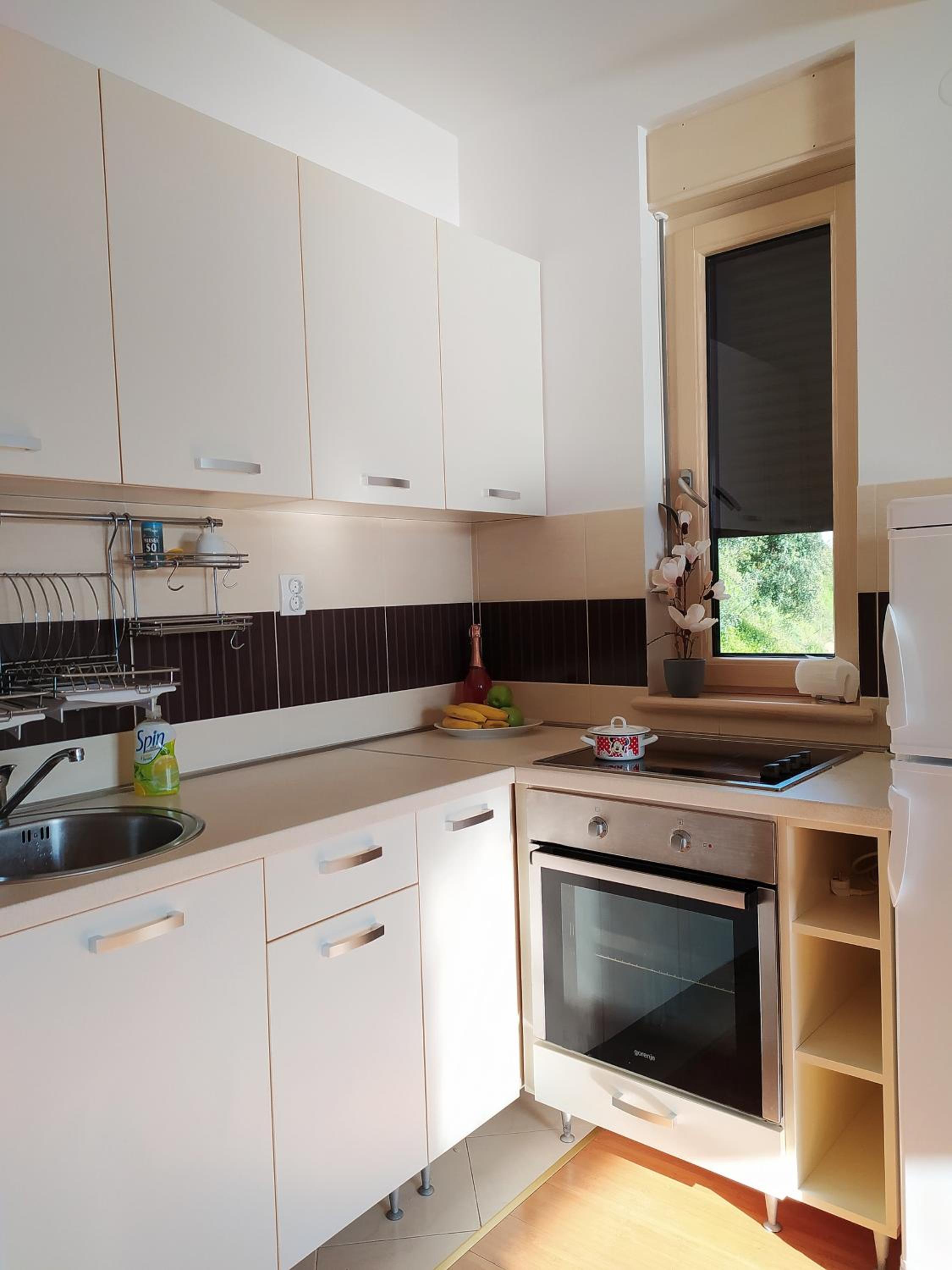Sunny Bay Apartments