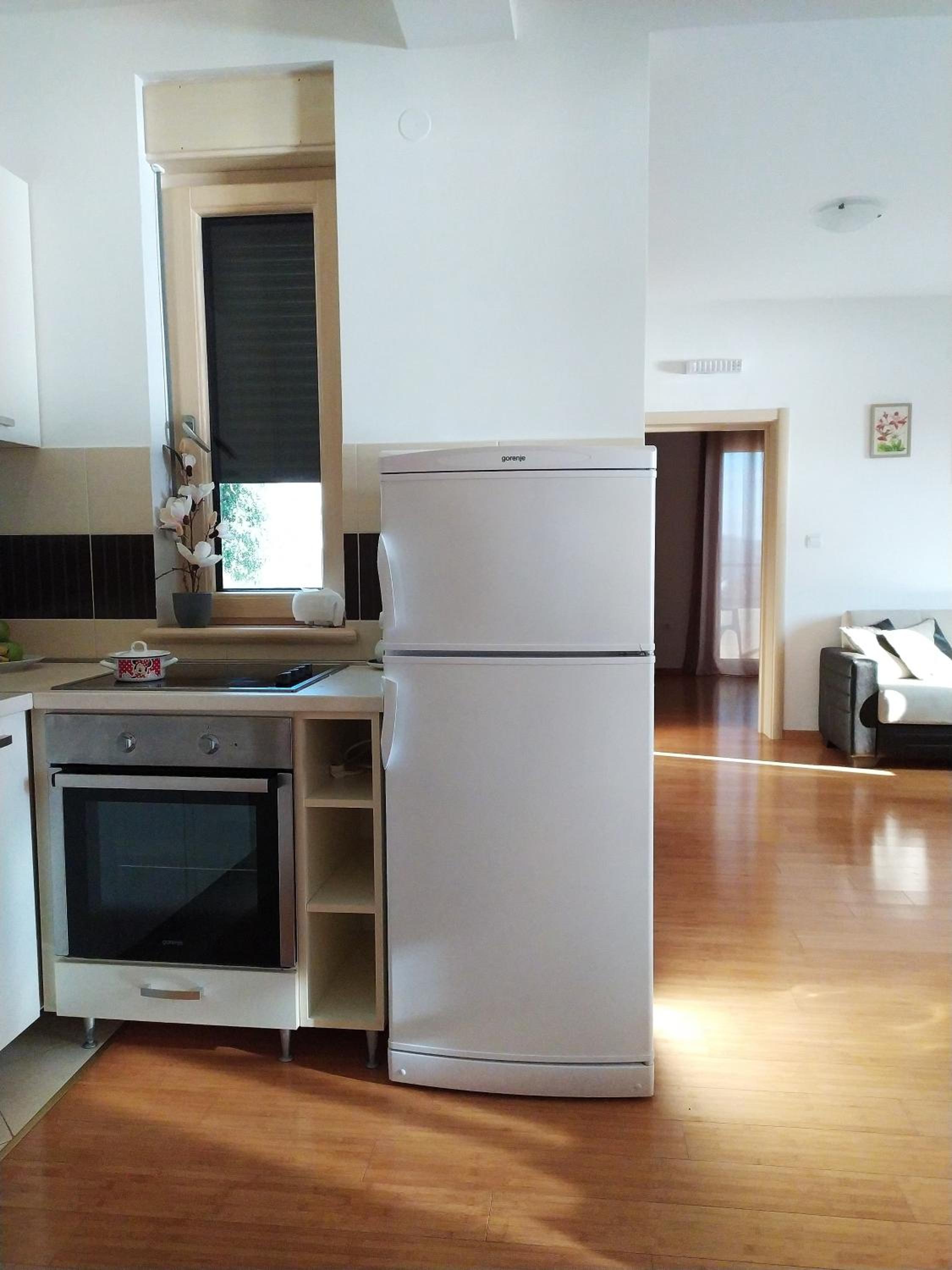 Sunny Bay Apartments