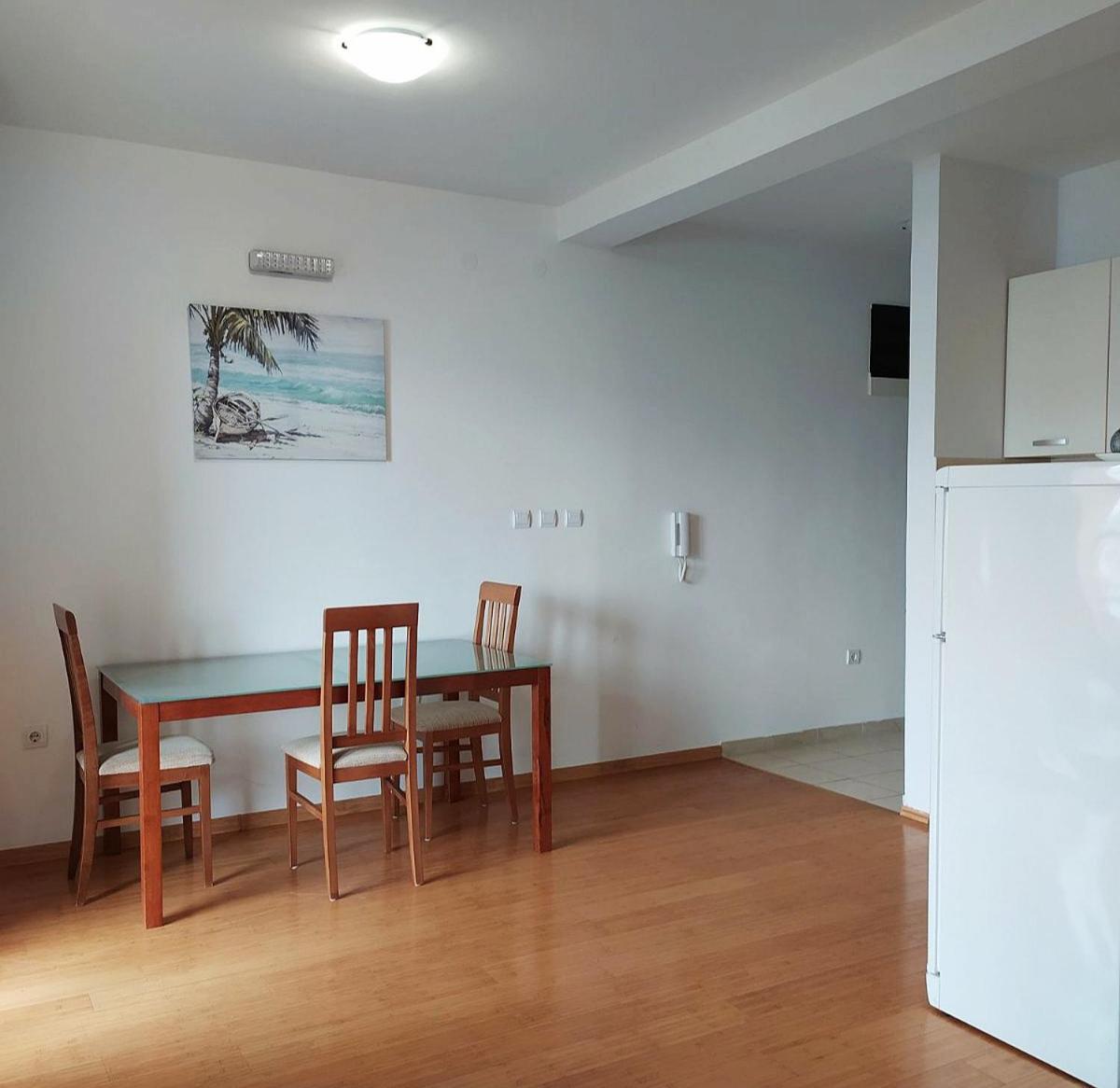 Sunny Bay Apartments