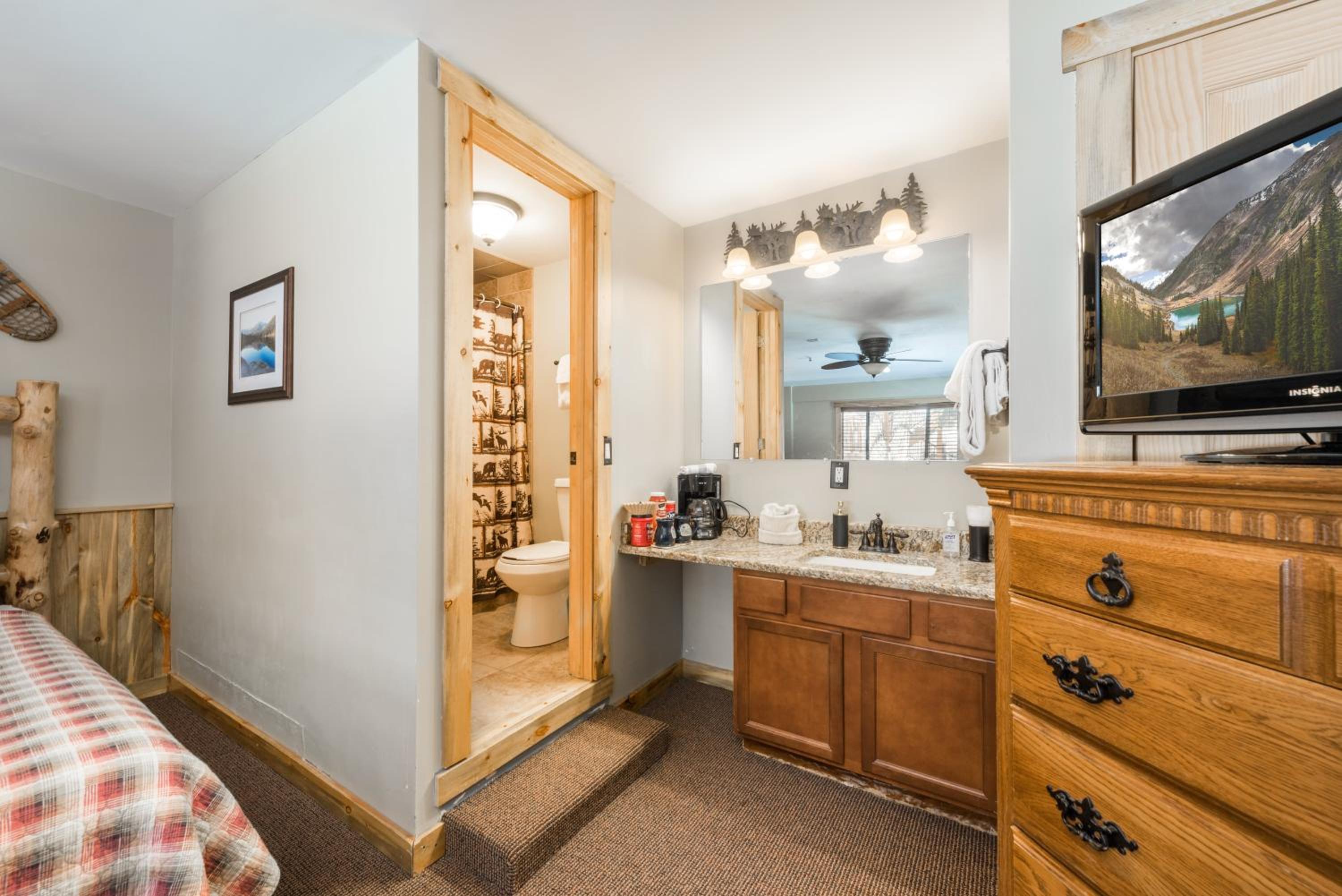 4 Seasons Inn on Fall River - Property Image 125