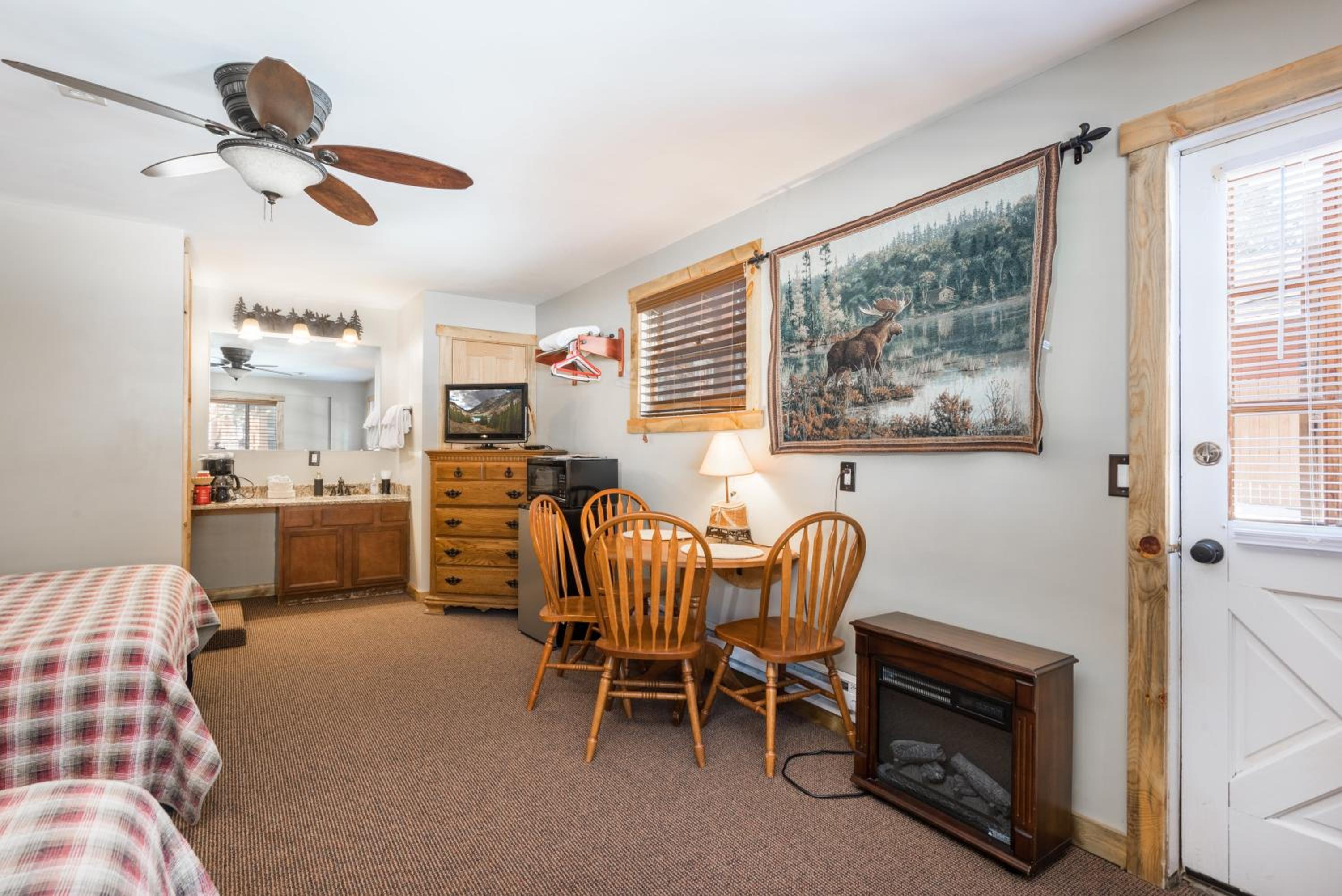4 Seasons Inn on Fall River - Property Image 126