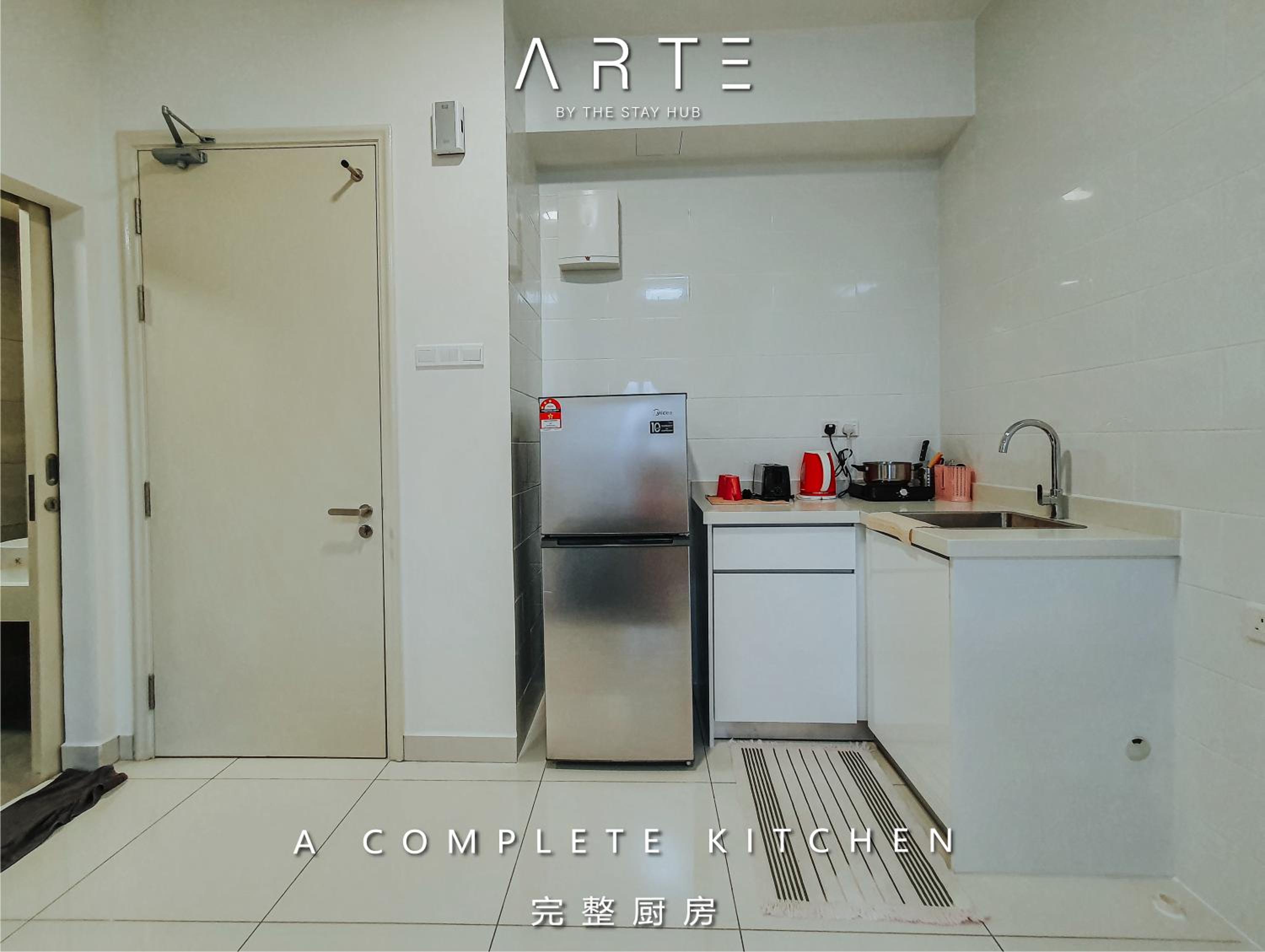 Arte Mont Kiara Luxury Suite with Heated Jacuzzi Pods - Free Parking - Next to MITEC- by The Stay Hub