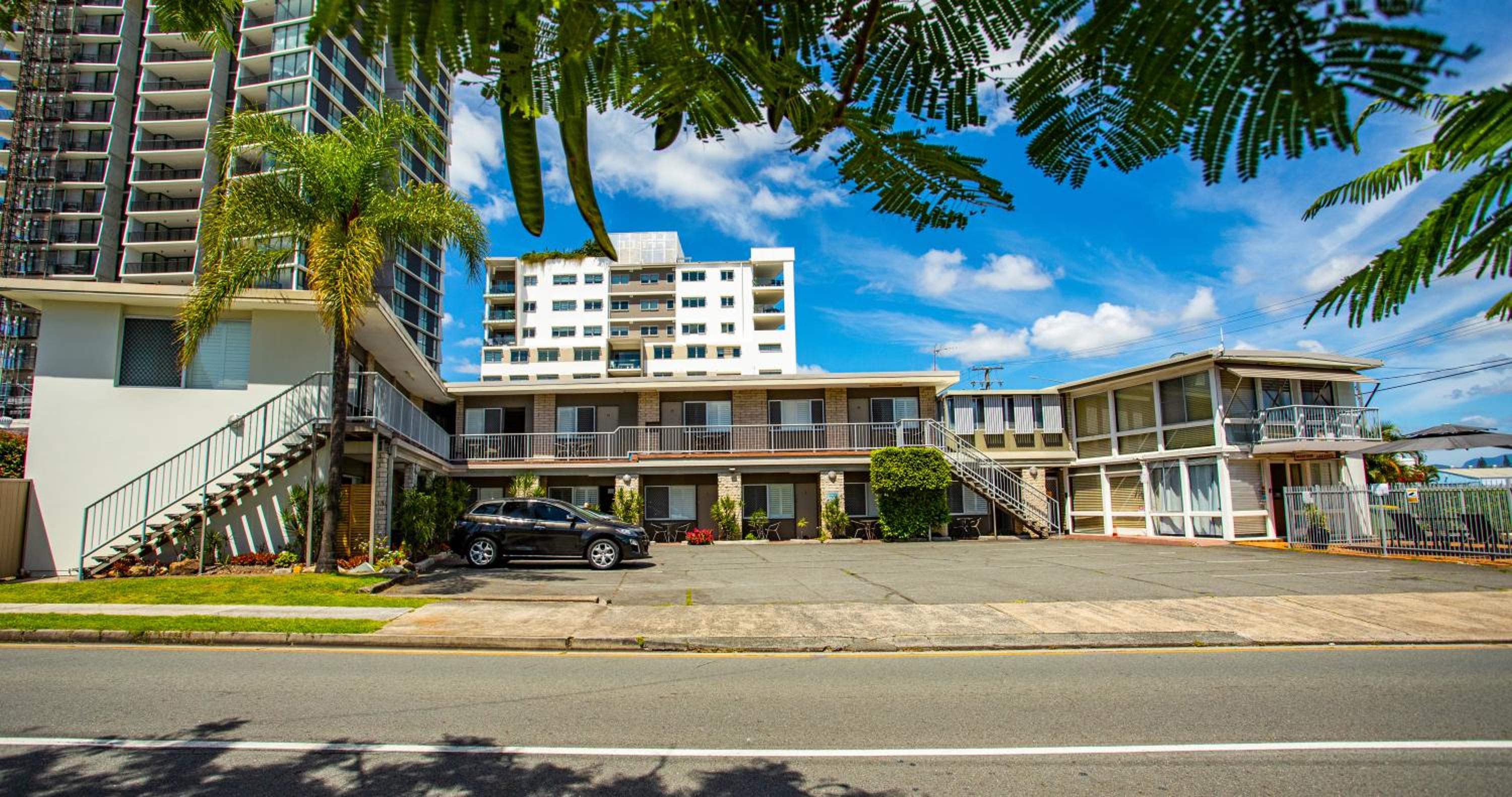 Tropicana Motel