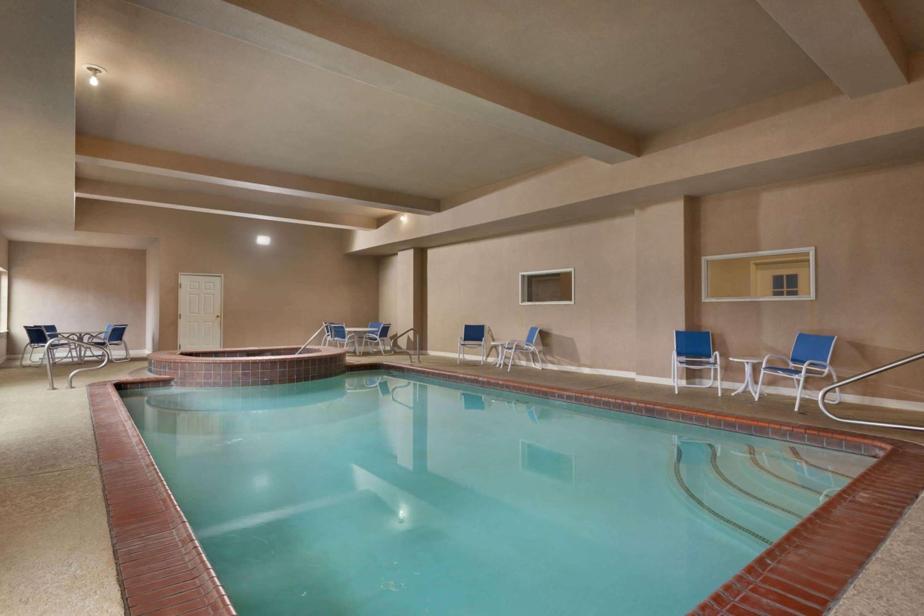 Longview Vacations - La Quinta by Wyndham I-20 Longview South - Property Image 26
