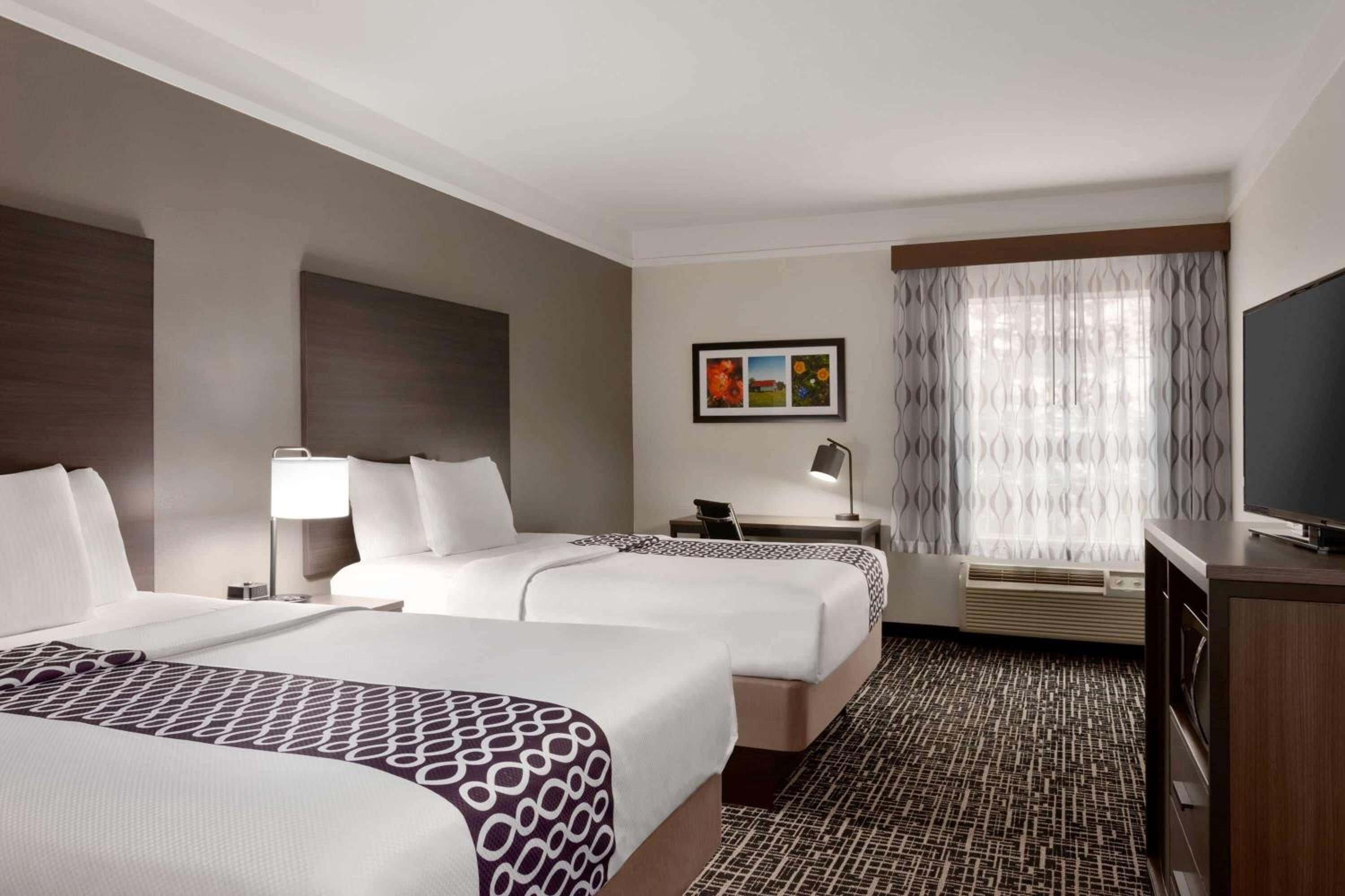 Longview Vacations - La Quinta by Wyndham I-20 Longview South - Property Image 20