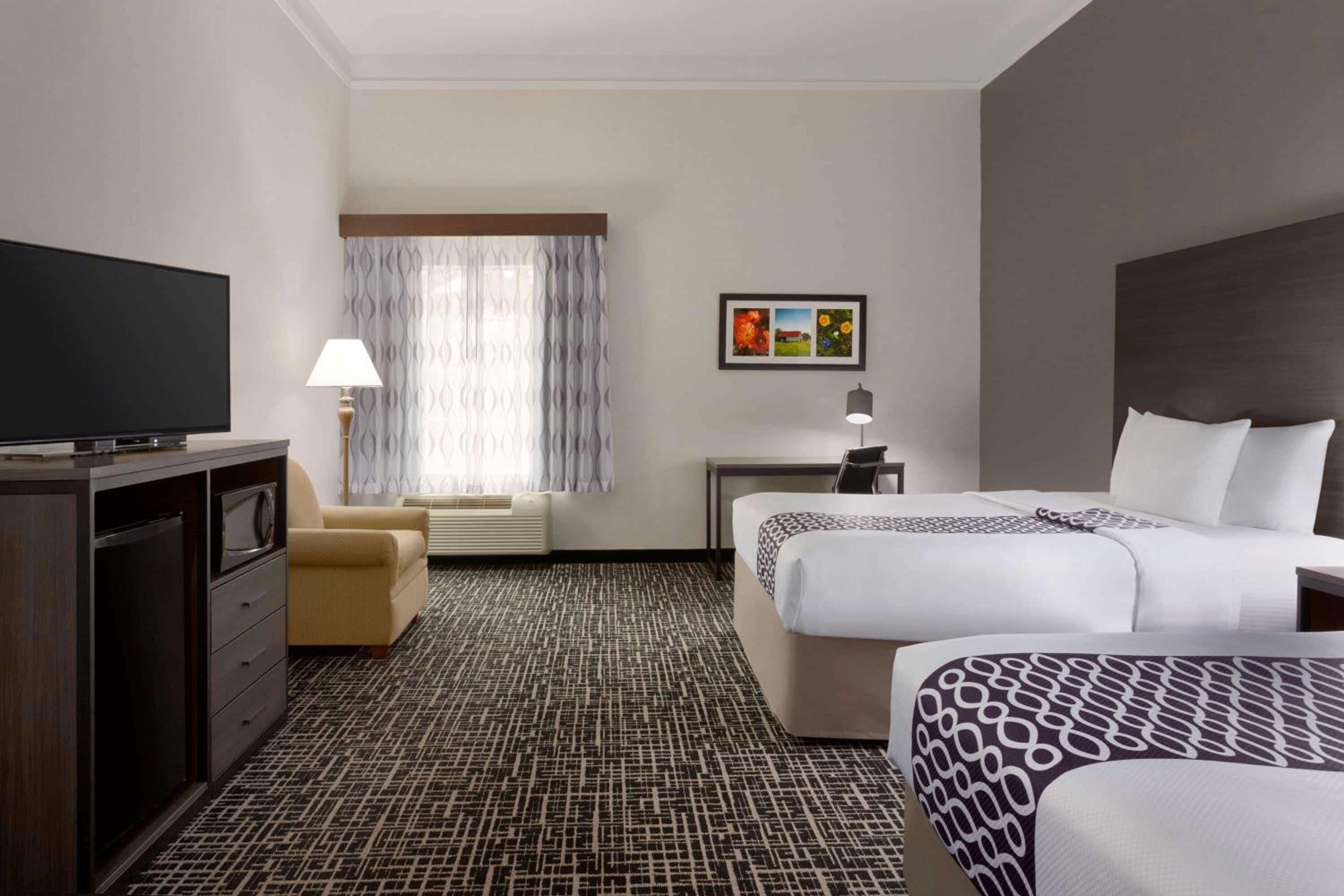 Longview Vacations - La Quinta by Wyndham I-20 Longview South - Property Image 19