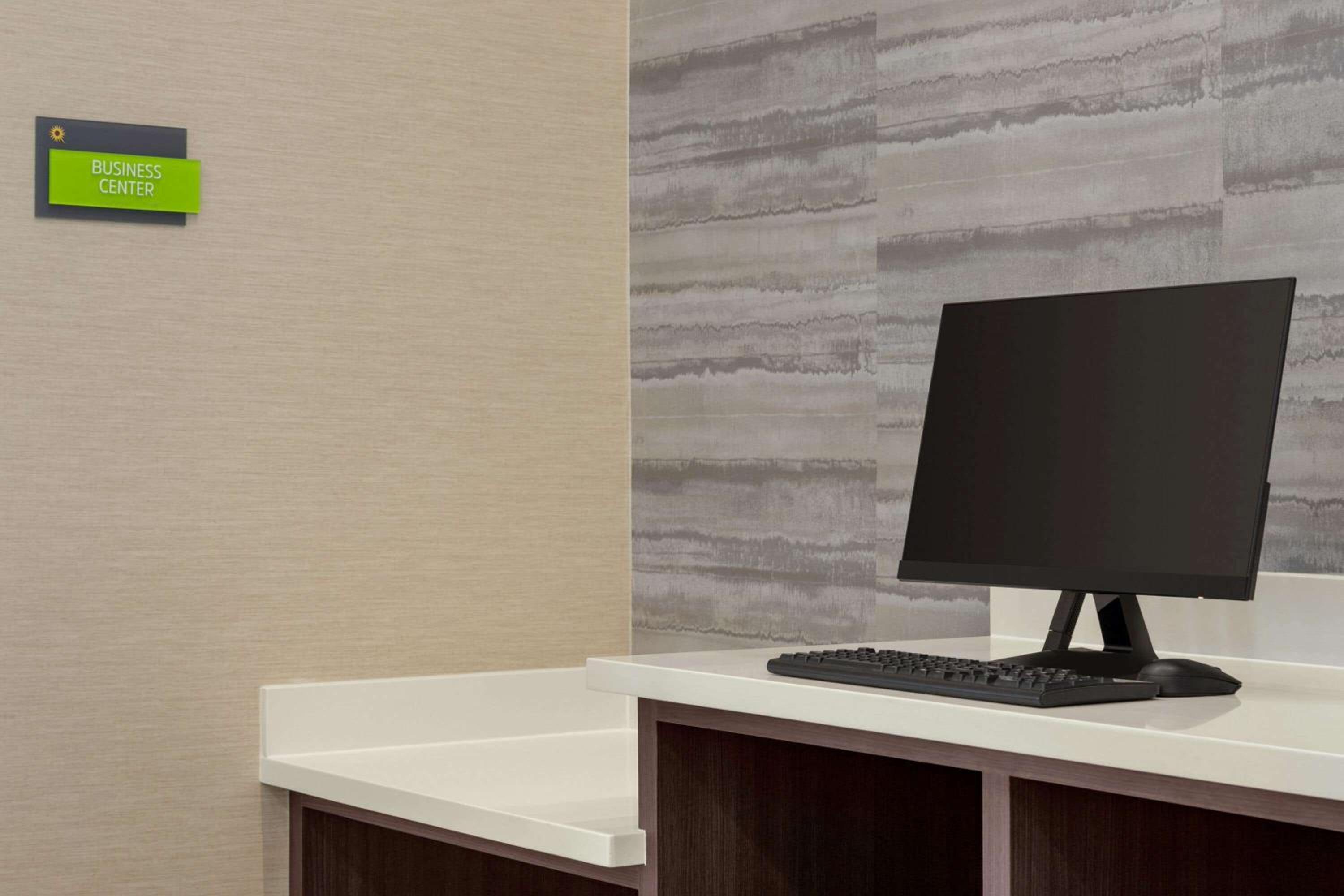 Longview Vacations - La Quinta by Wyndham I-20 Longview South - Property Image 3