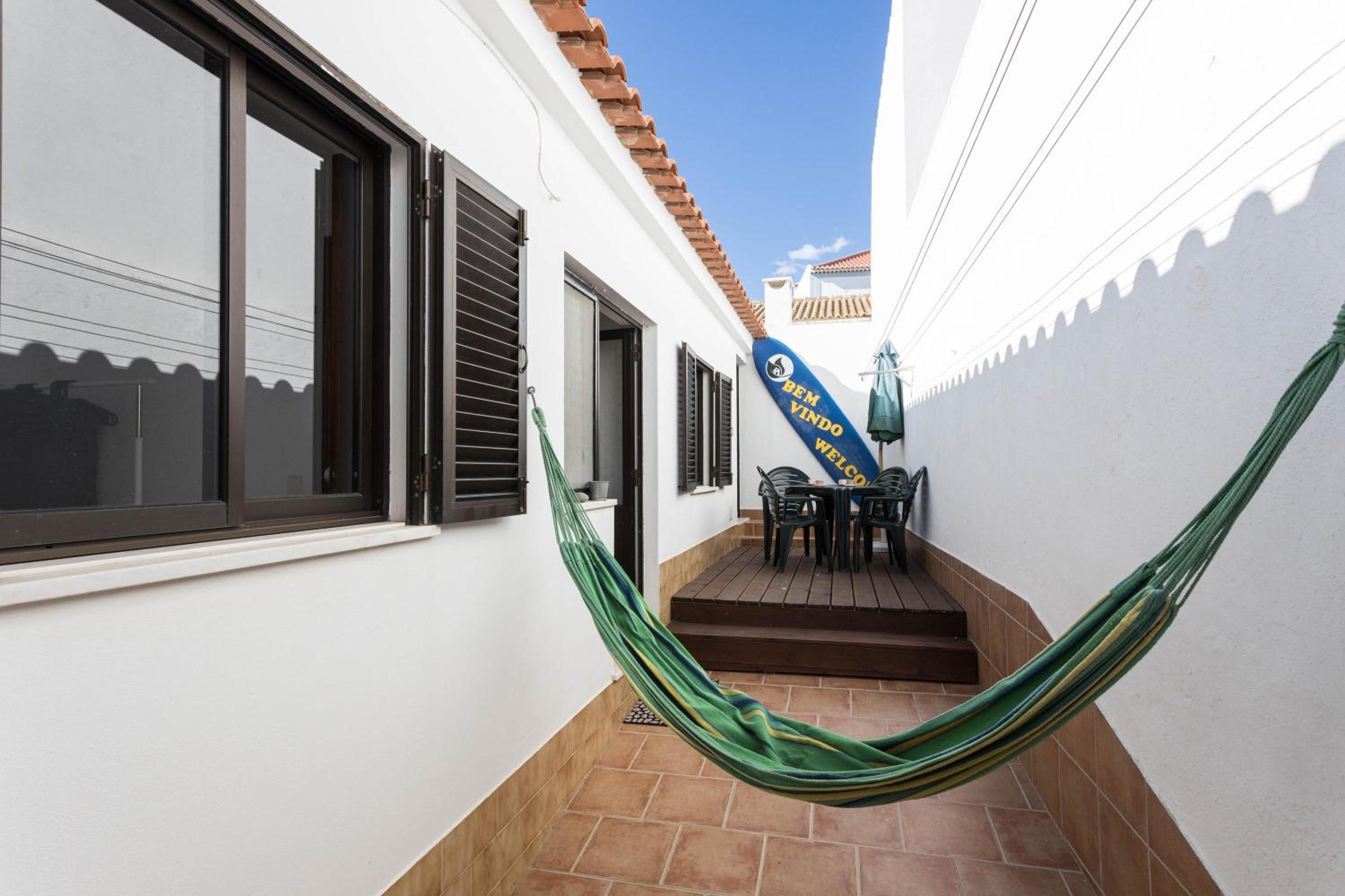 Geo House en Vila do Bispo — balance & terrace