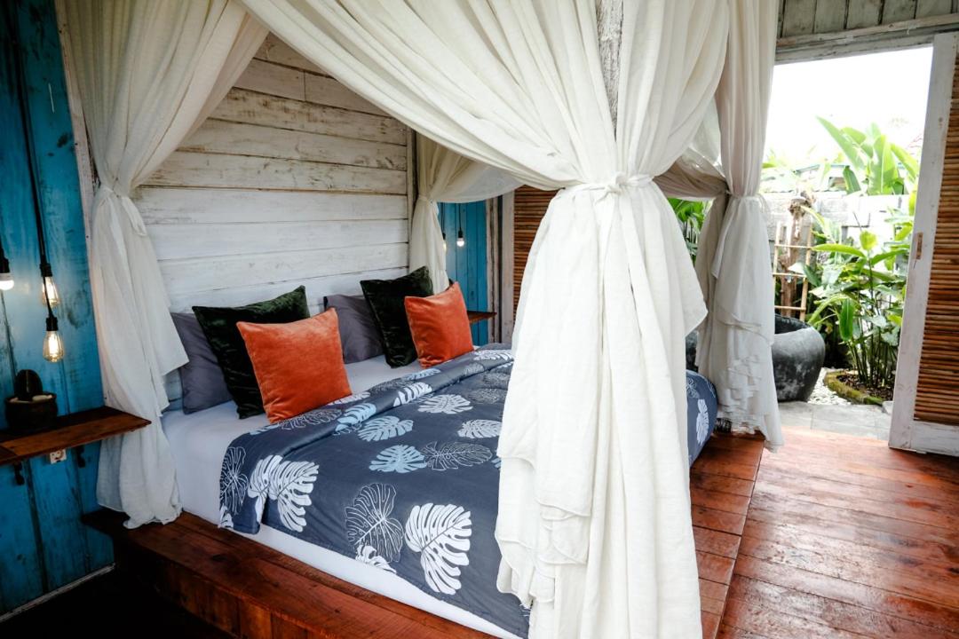 Dkubusalangki Villa view 4