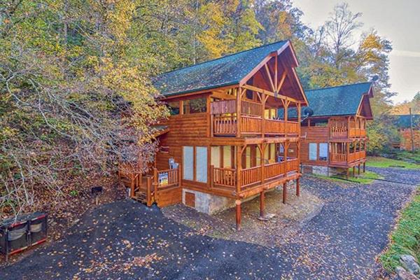 Smokey Max Cabin view 4