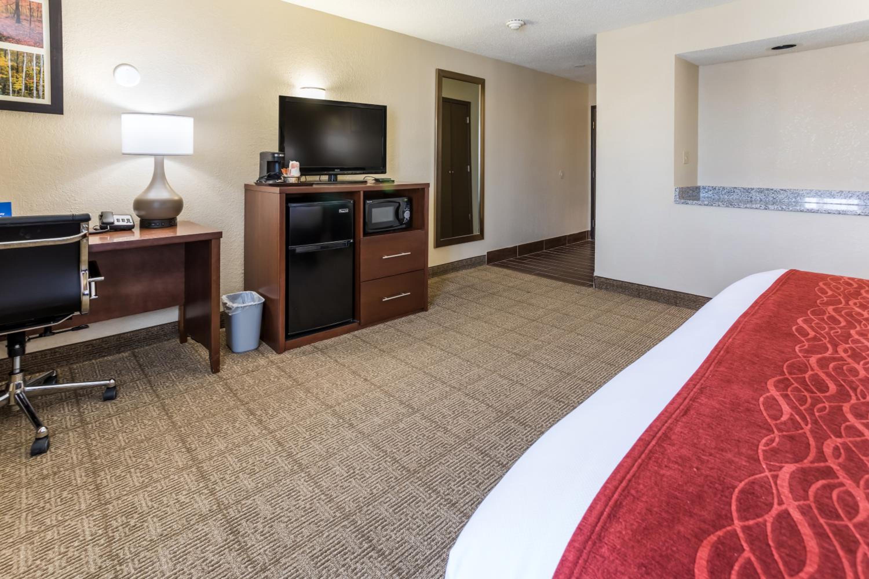 Comfort Inn Waukesha - Milwaukee West, Photo 6