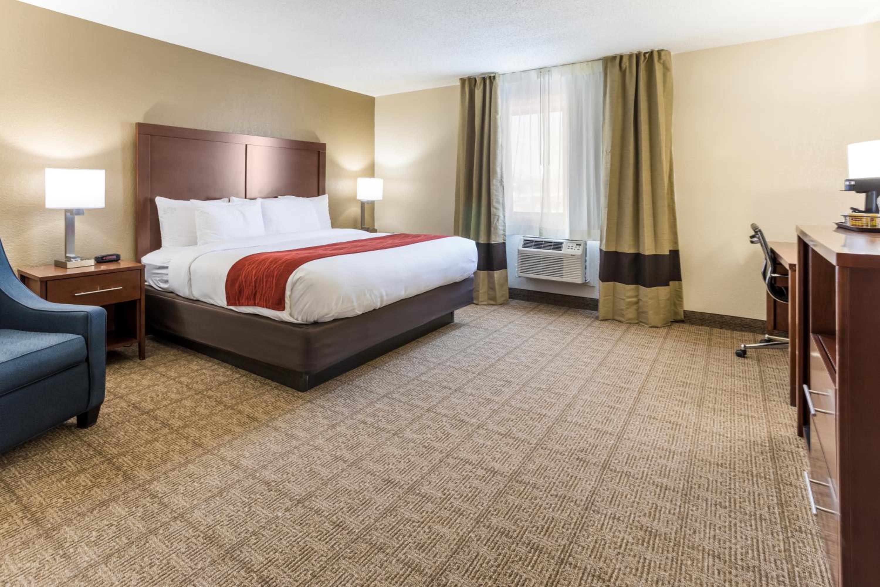 Comfort Inn Waukesha - Milwaukee West, Photo 17