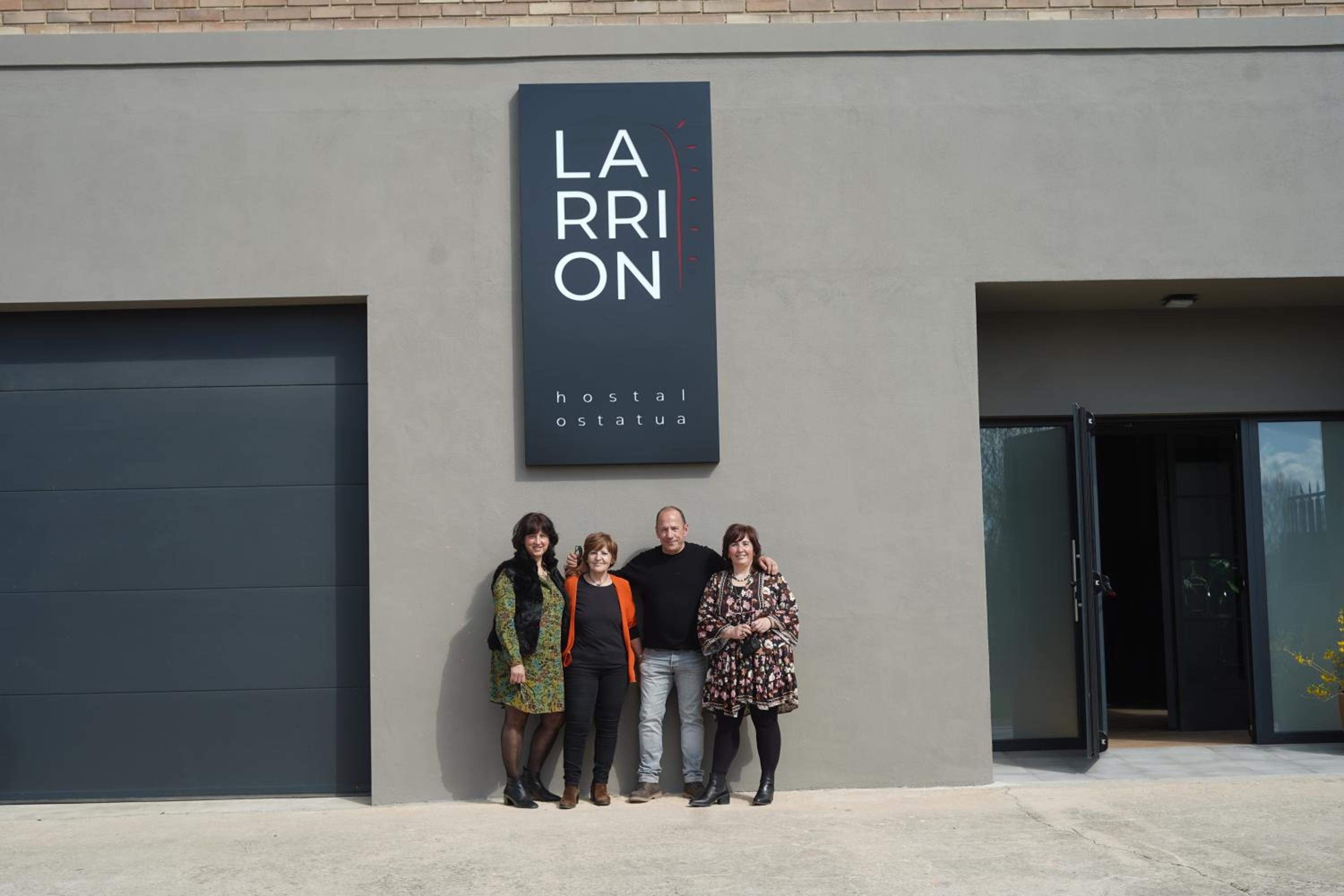 Larrion Hostal - Ostatua view 3