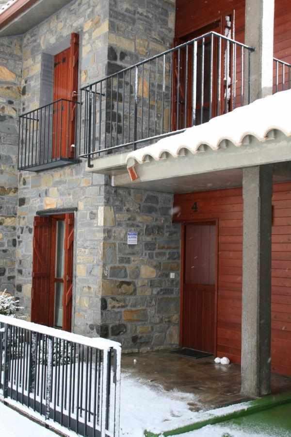 Casa Biescas Ski EVcharger Formigal 30min BBQ view 2