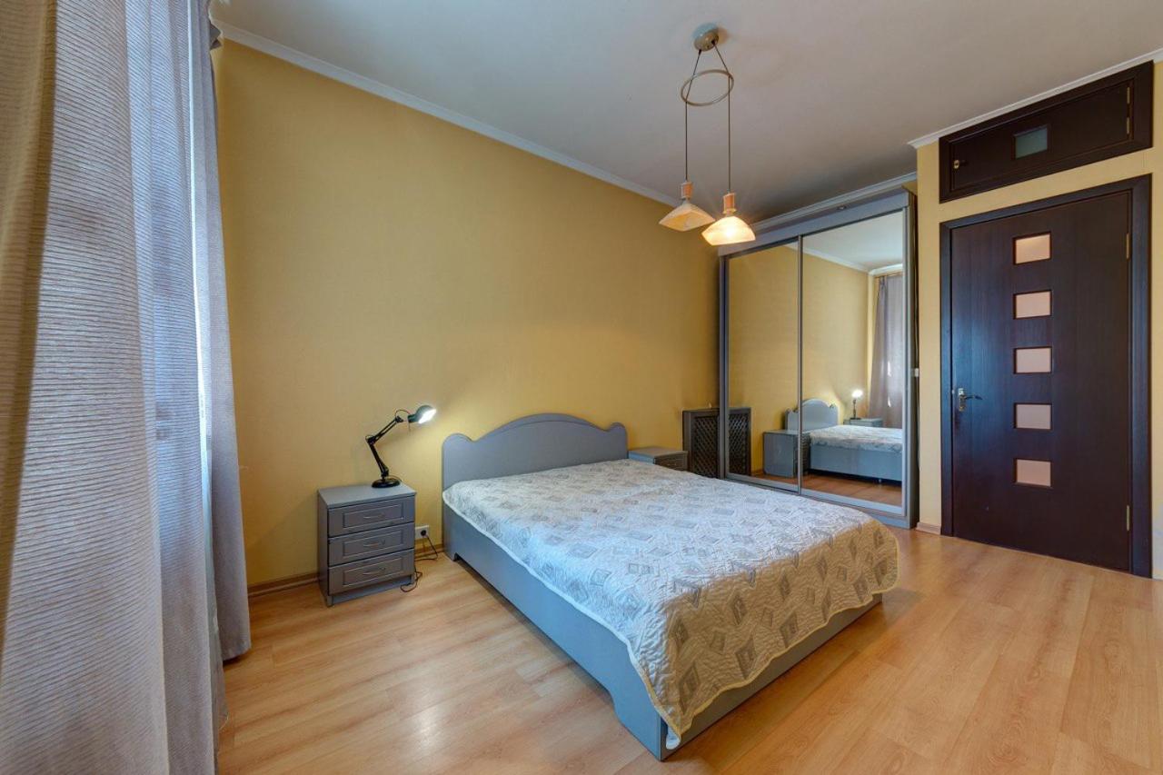 Apartments with three rooms on Shevchenko blvd view 4