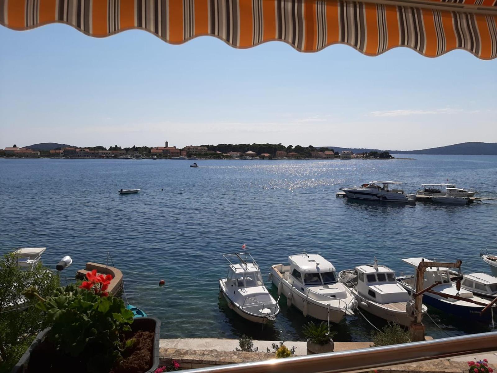 Apartmani Nevena view 5
