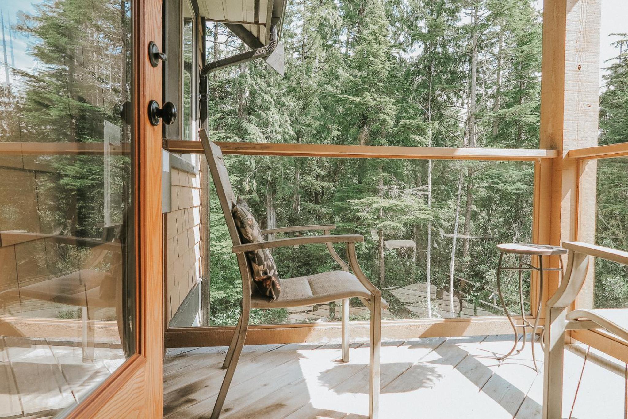 Tofino Vacations - Cobble Wood and Bird Sanctuary Guest Houses - Property Image 87