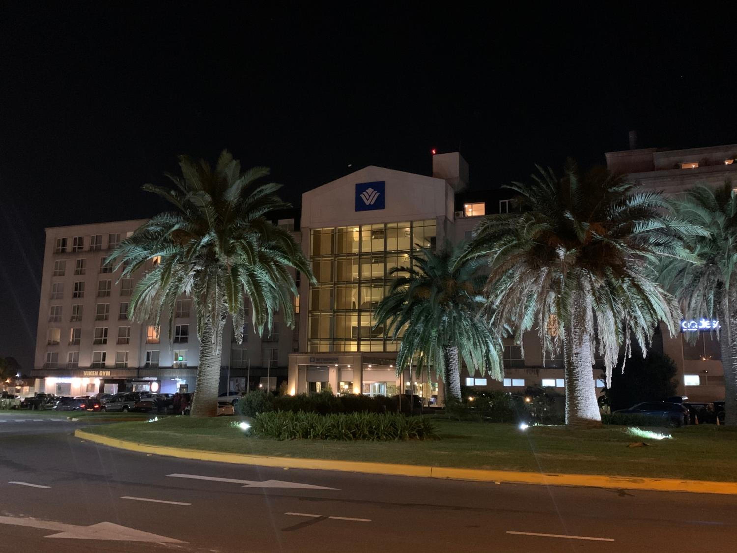 CONDOMINIOS de la BAHIA - Apart Departamento - BAHIA GRANDE - NORDELTA - Piscina con arancel - Parking