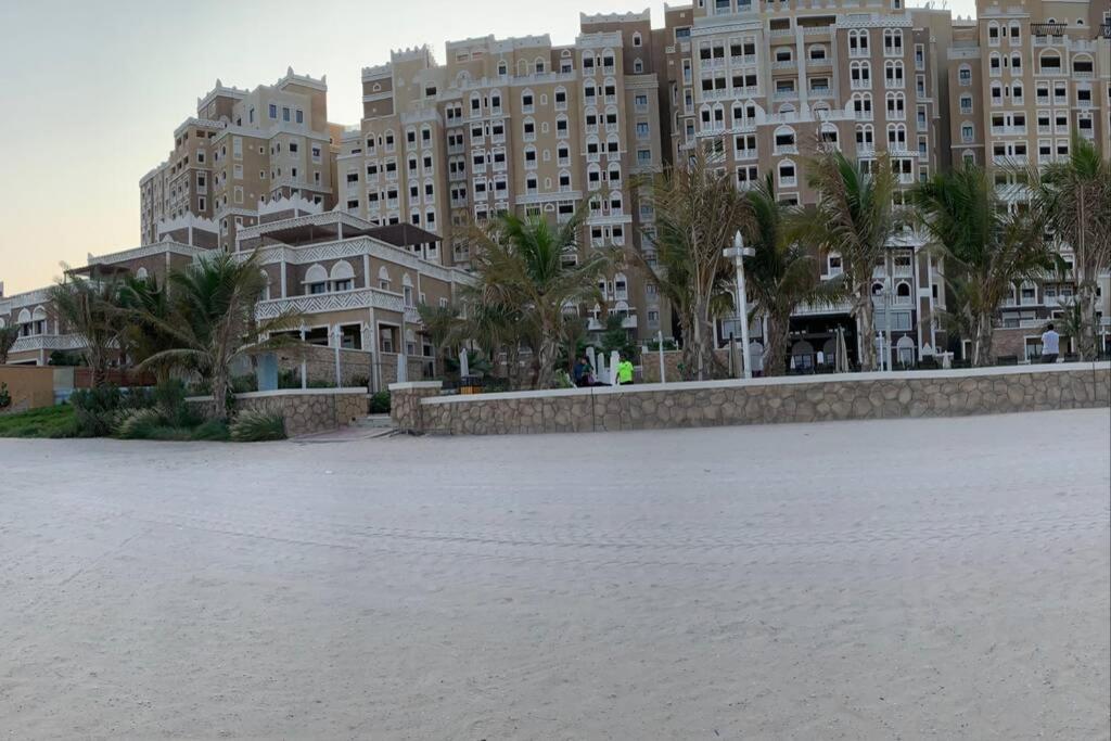Balqis Residense Palm Jumeirah,Pool, Beach, Top floor, Full sea view, Restaurants