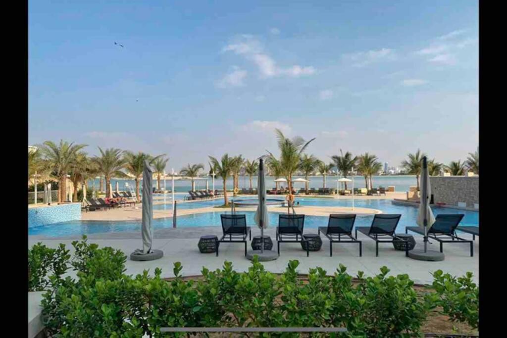 Balqis Residense Palm Jumeirah,Pool, Beach, Top floor, Full sea view, Restaurants