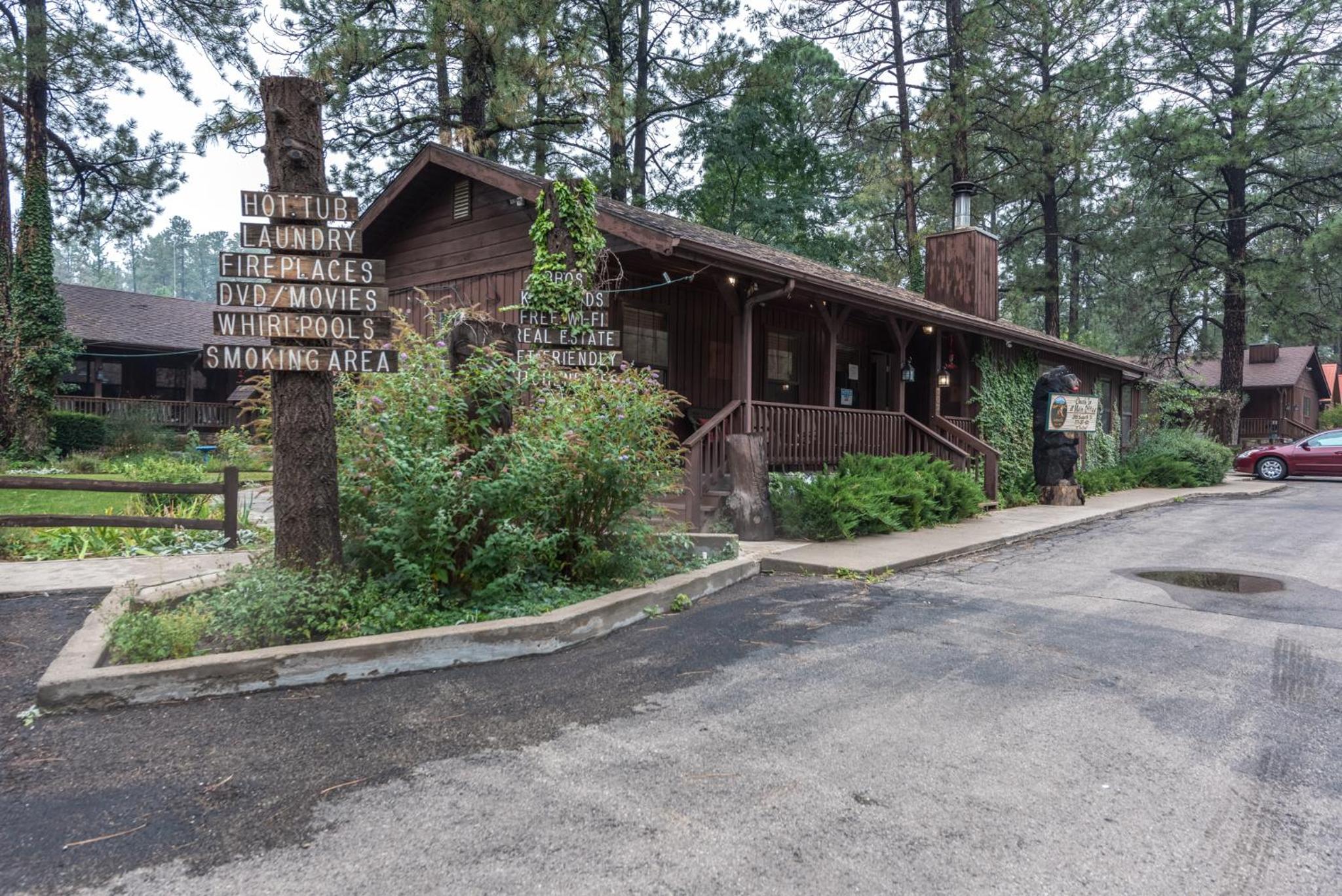 Shadow Mountain Lodge and Cabins