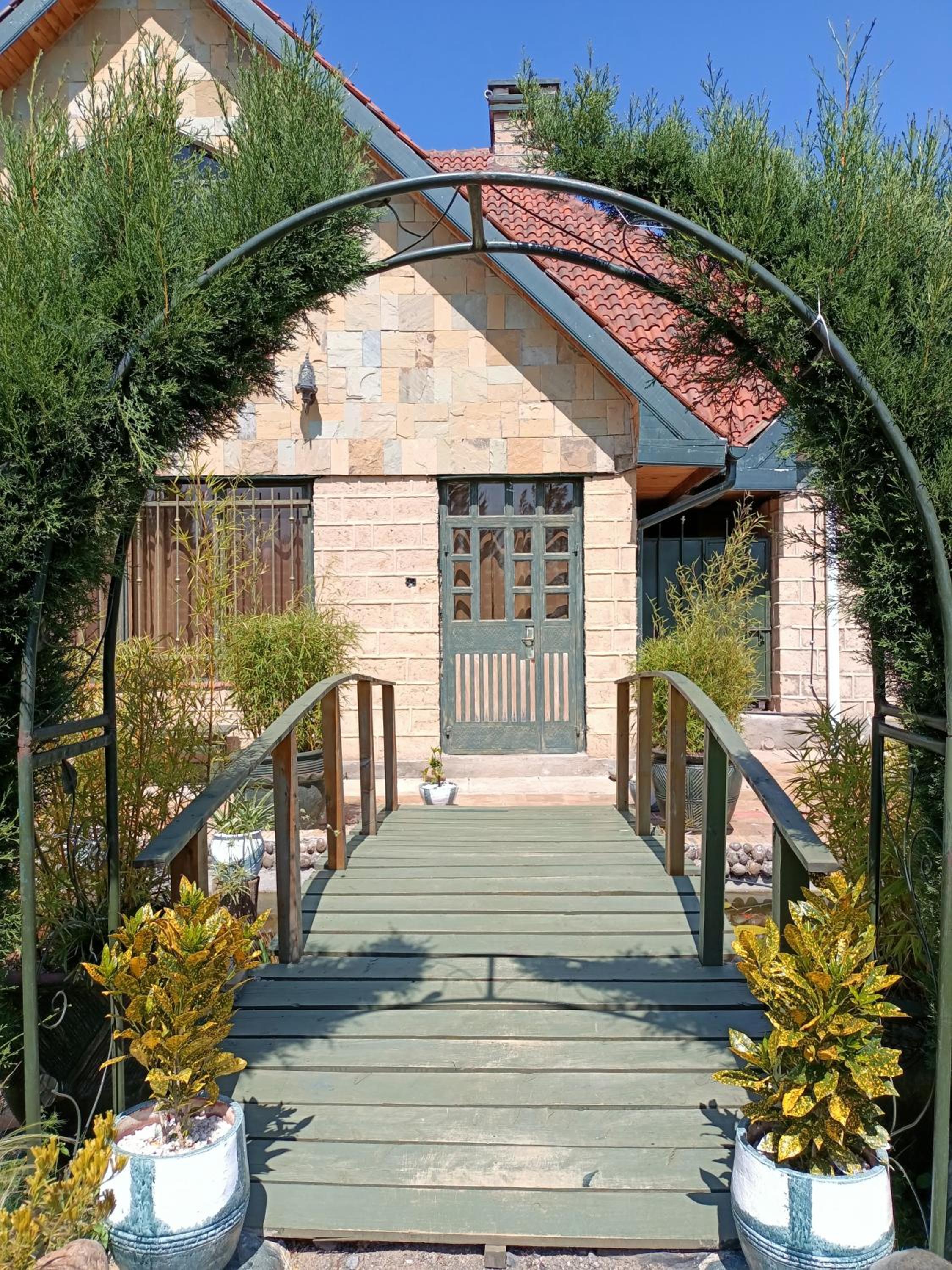 Photo 9