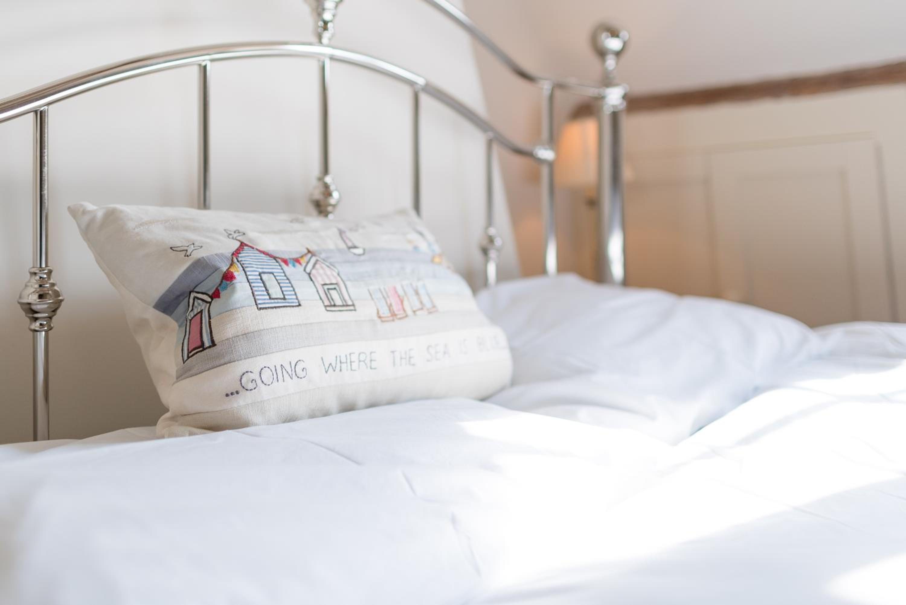 Driftwood Cottage pets go free WiFi included