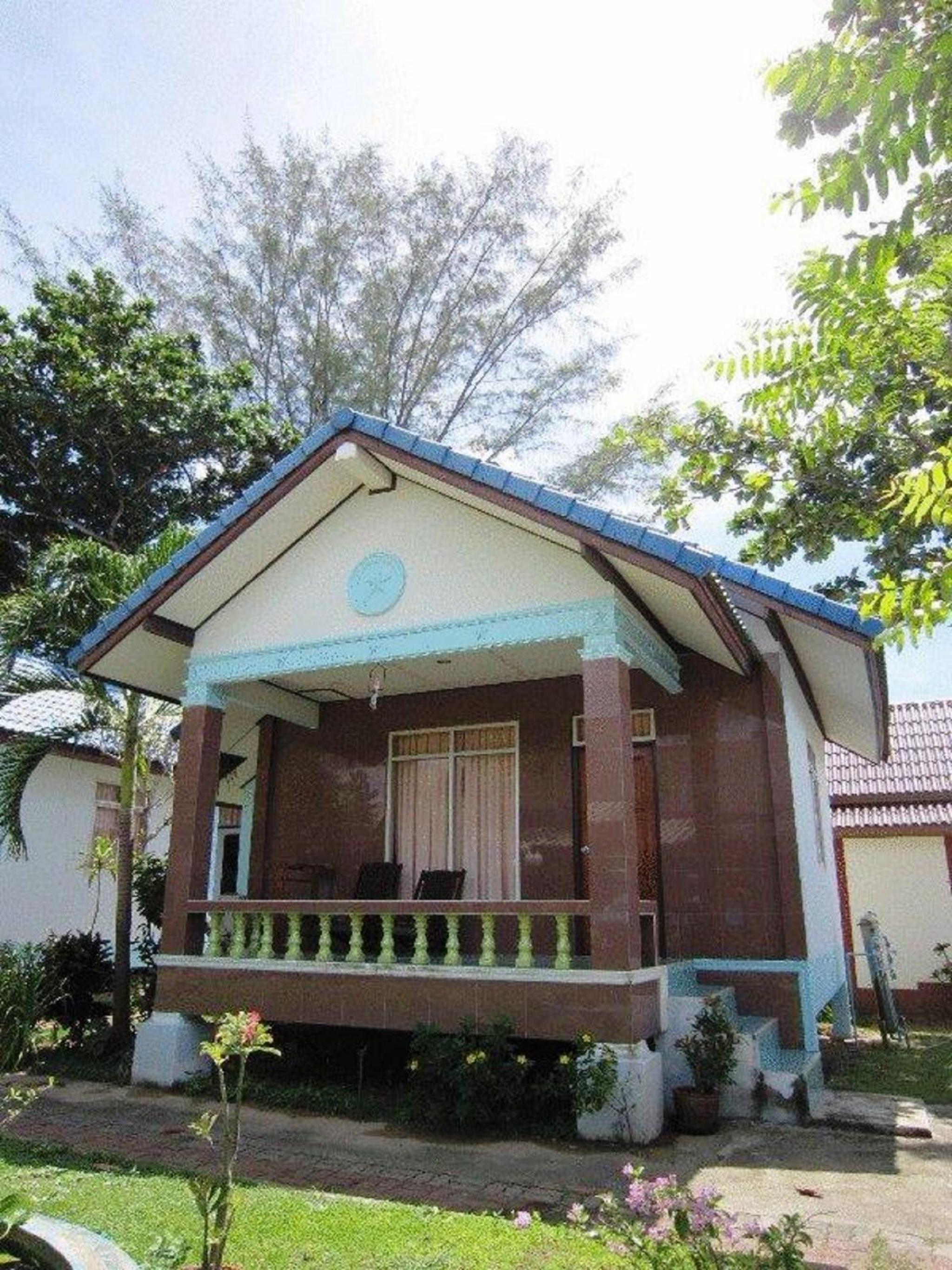 Lanta Paradise Beach Resort
