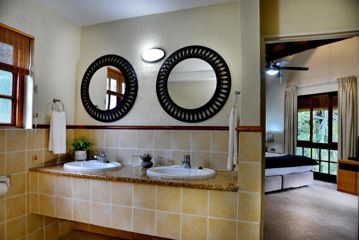 Hazyview Vacations - Cambalala - Private Villa - in Kruger Park Lodge - Serviced Daily, Free Wi-Fi - Property Image 39