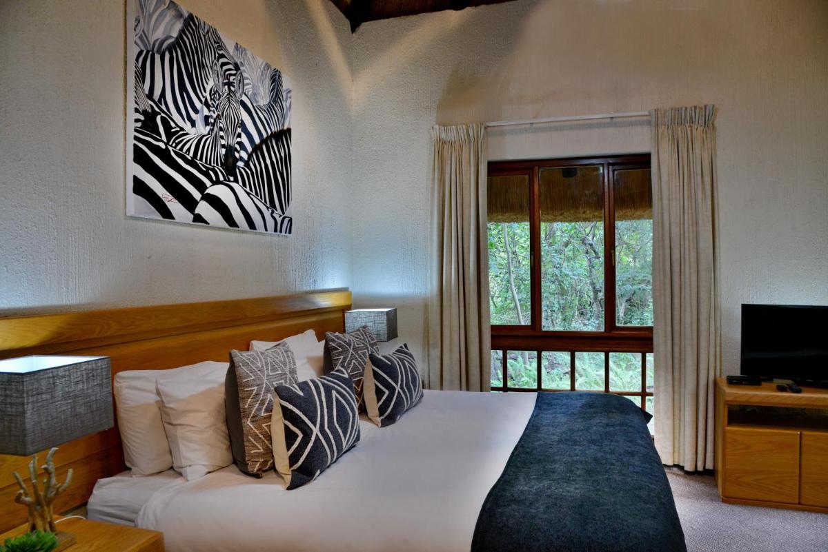 Hazyview Vacations - Cambalala - Private Villa - in Kruger Park Lodge - Serviced Daily, Free Wi-Fi - Property Image 5