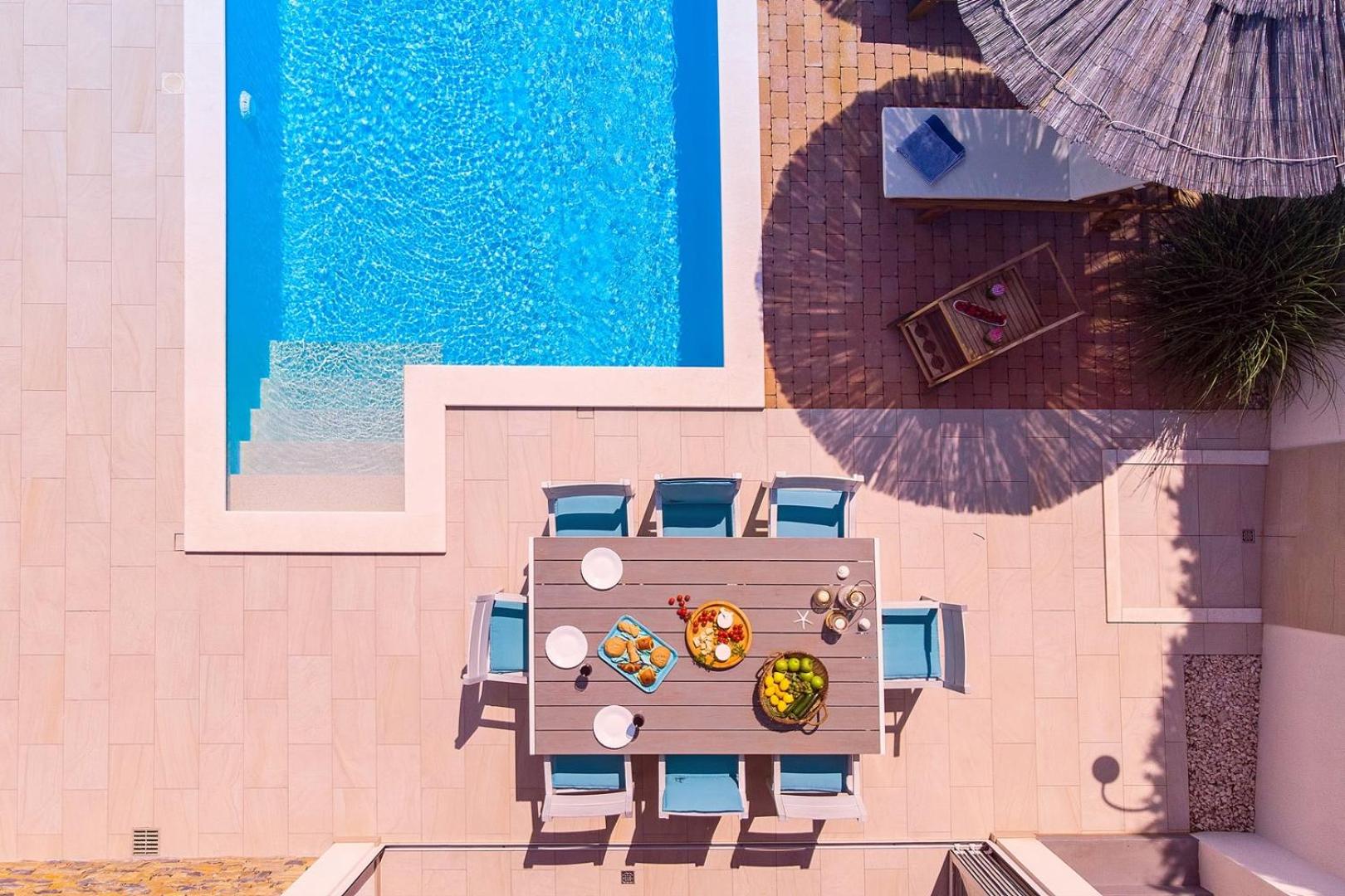 VILLA STOZAK, private heated pool, cinema room and sauna, 7 km from beach view 5
