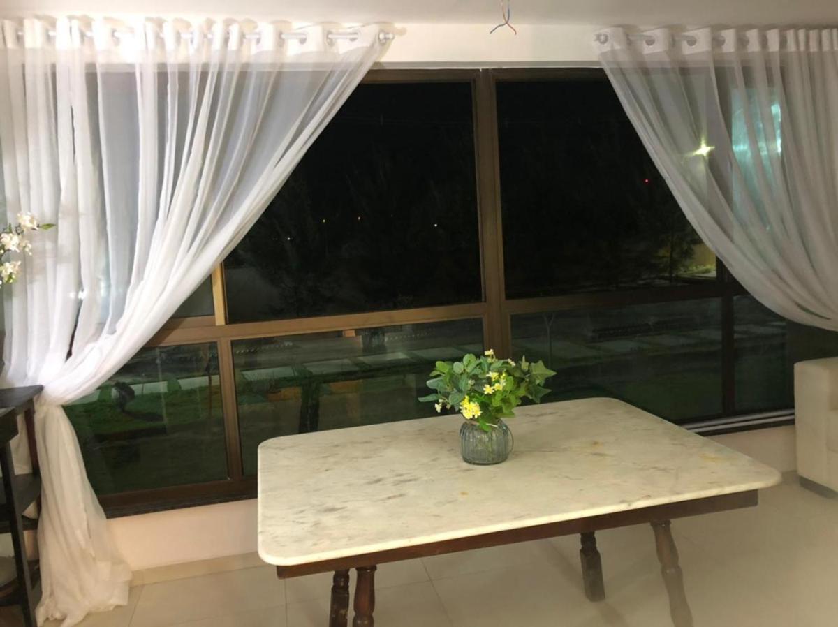 Apartamento andar superior em Gravatá com piscina e área de lazer Condomínio Jacarandá