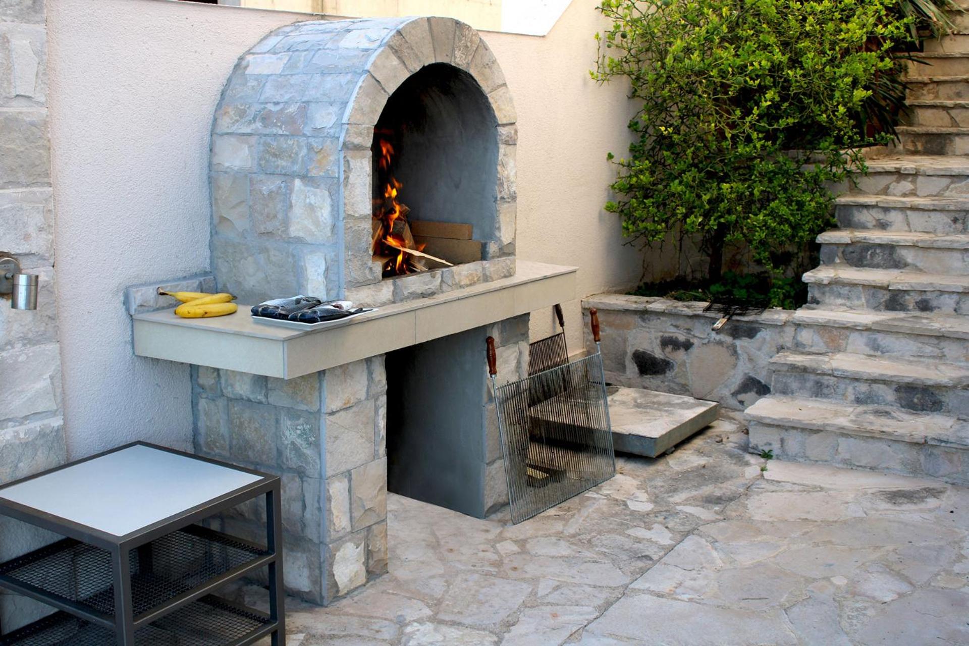 Luxury Apartment Goja with private pool and Jacuzzi near Dubrovnik