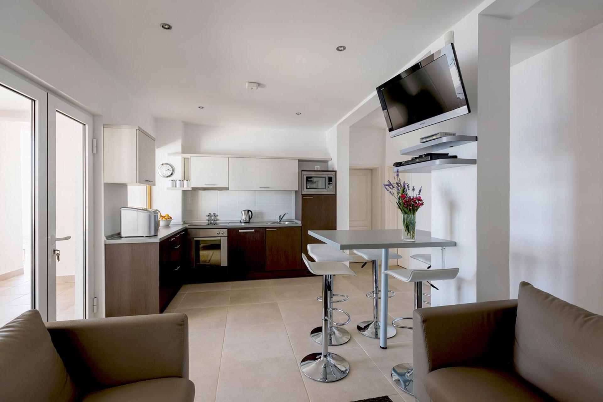 Luxury Apartment Goja with private pool and Jacuzzi near Dubrovnik