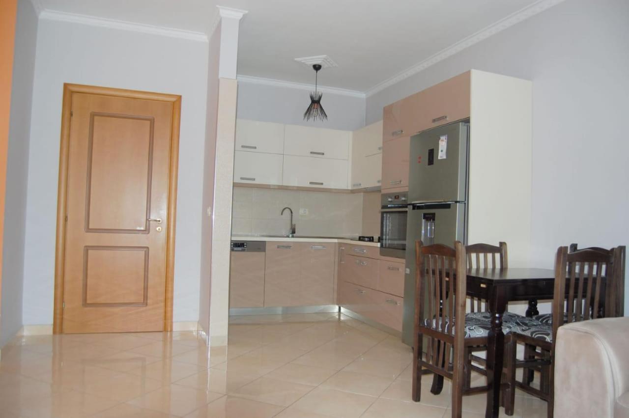 Sea View Marina Apartment Vlore