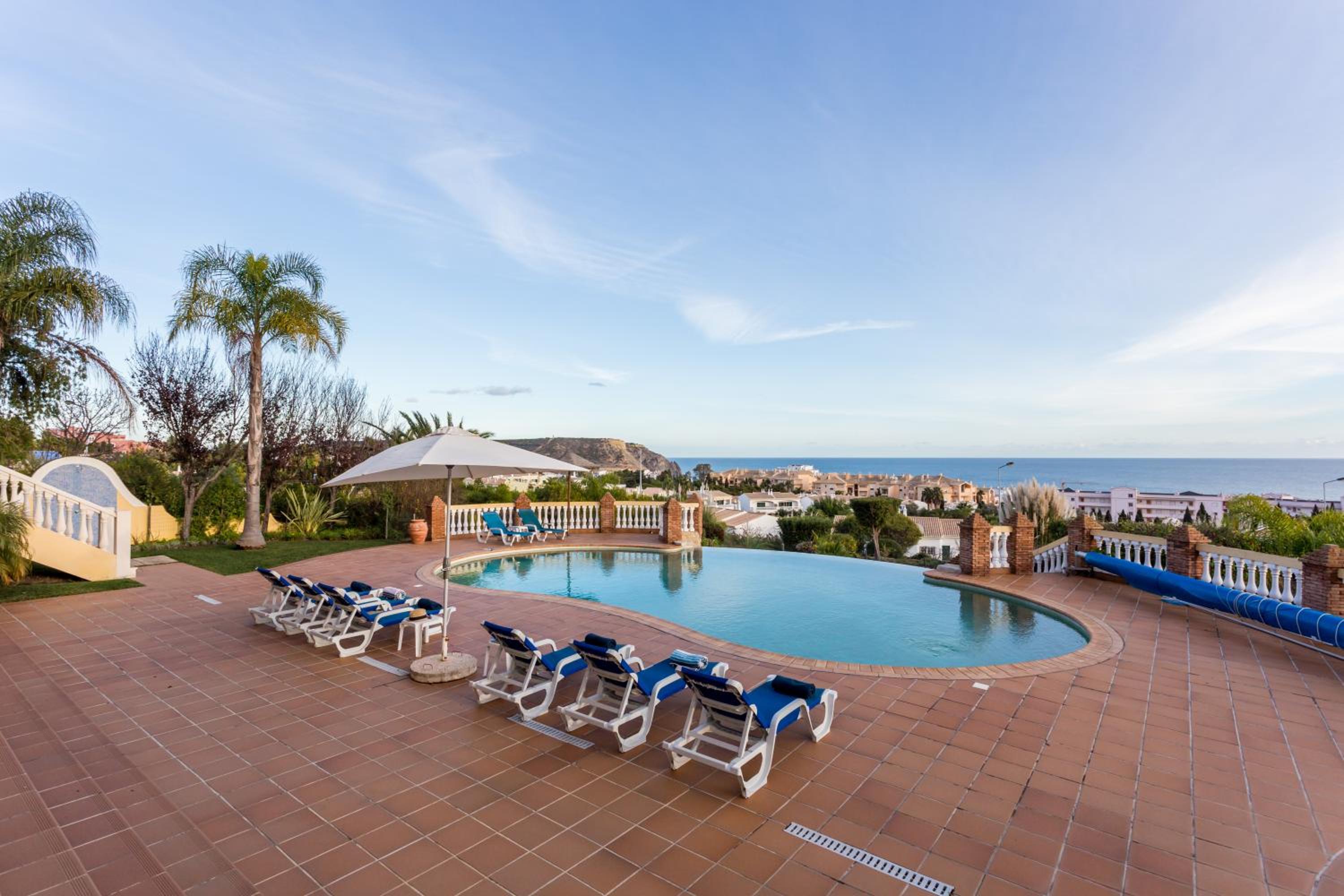 CoolHouses Algarve Luz, 5 bed villa & pool, Casa N view 5