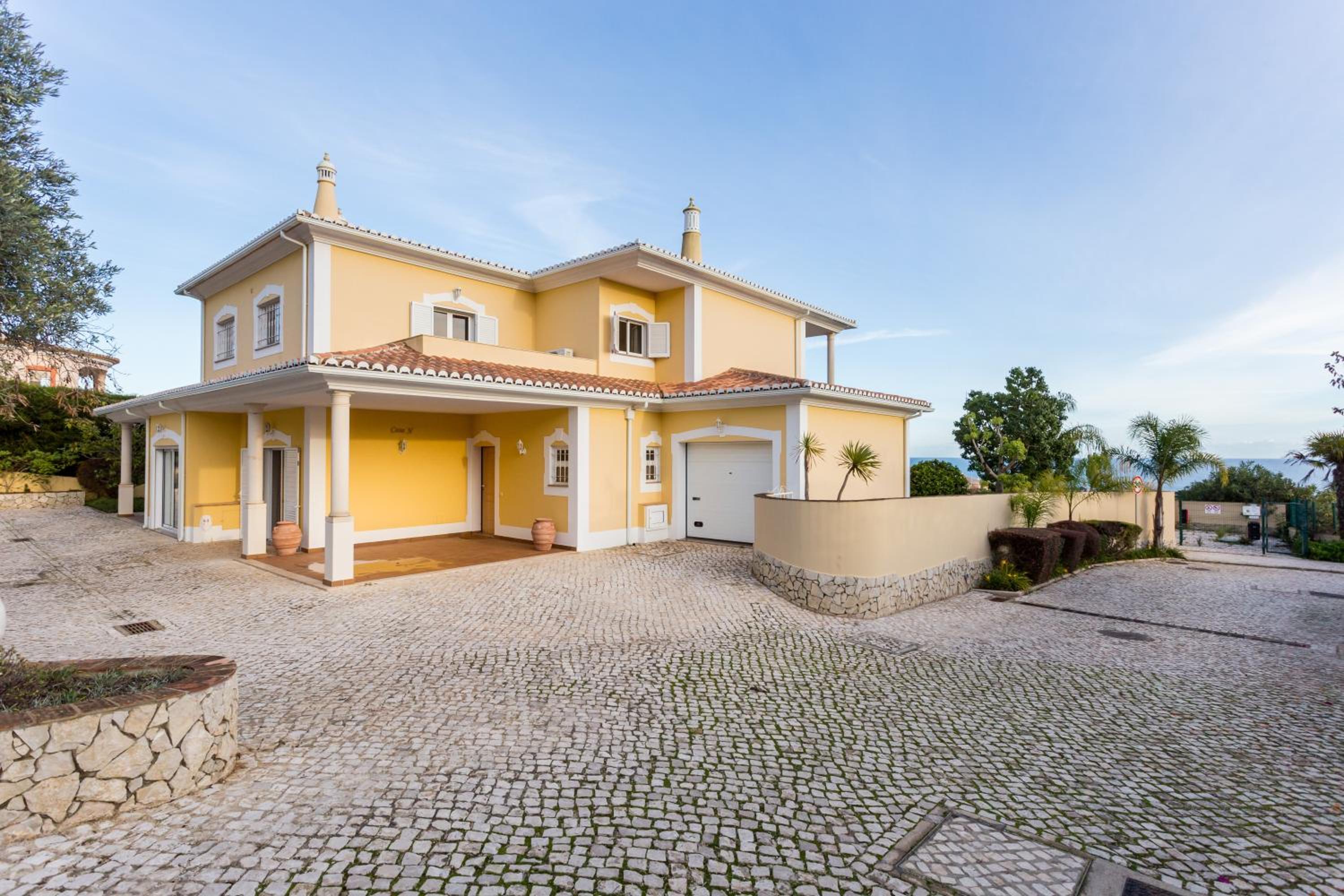 CoolHouses Algarve Luz, 5 bed villa & pool, Casa N view 3