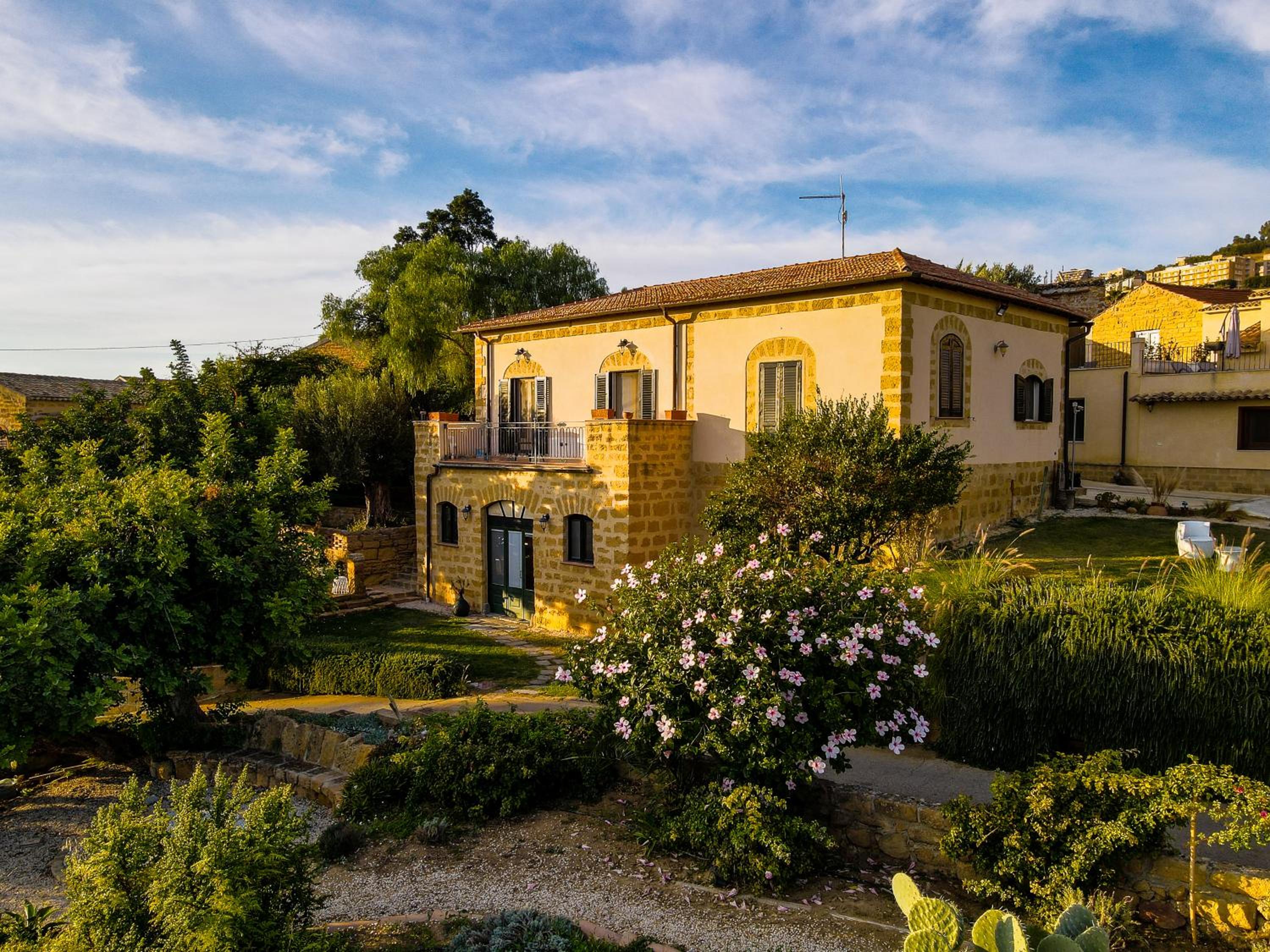 Villa La Lumia B&B Suites & Apartments