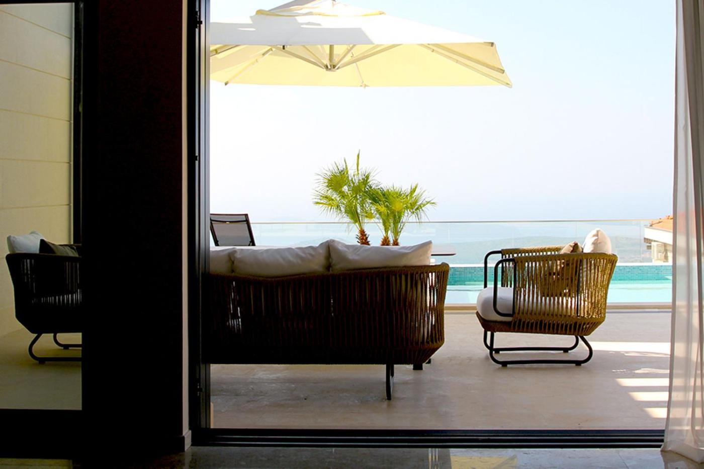 Luxury Villa Anna with private pool & Jet pool near Dubrovnik