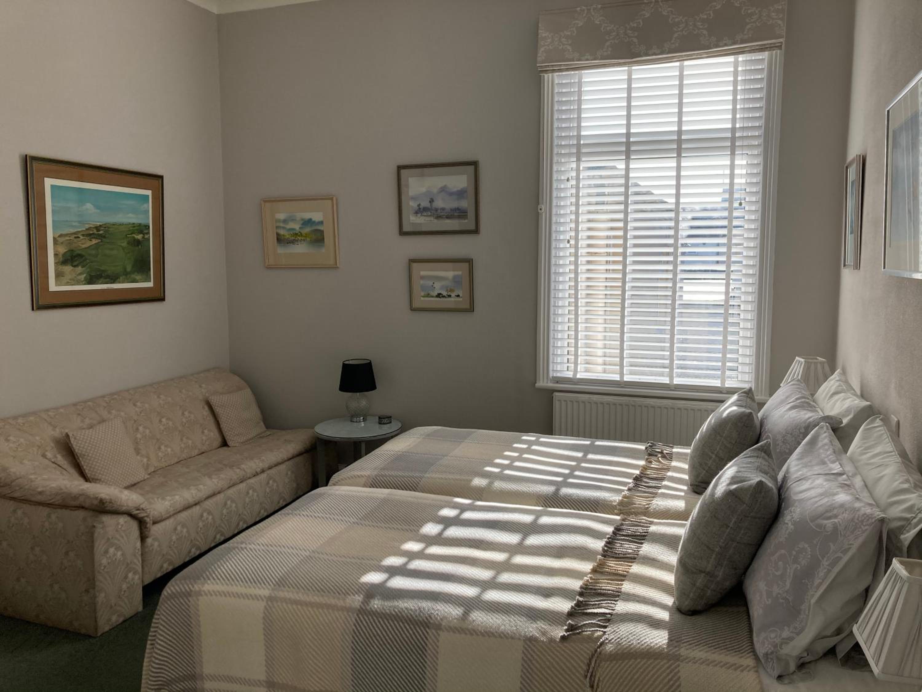 Southport Vacations - The Norwood Guest House - Property Image 11