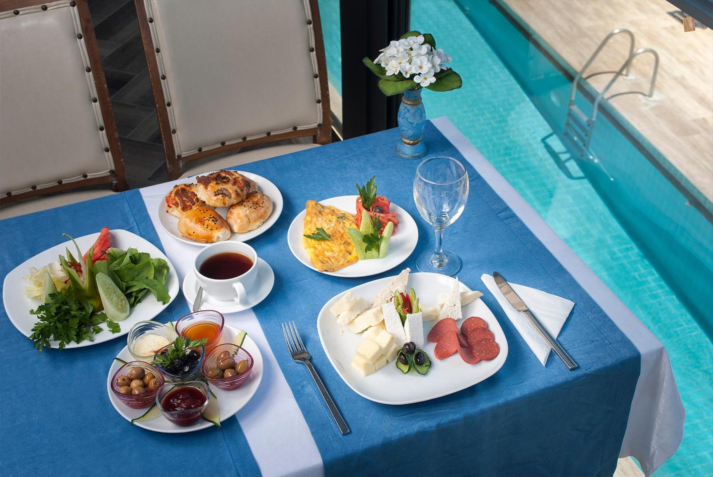 Temple Otel - Image 11