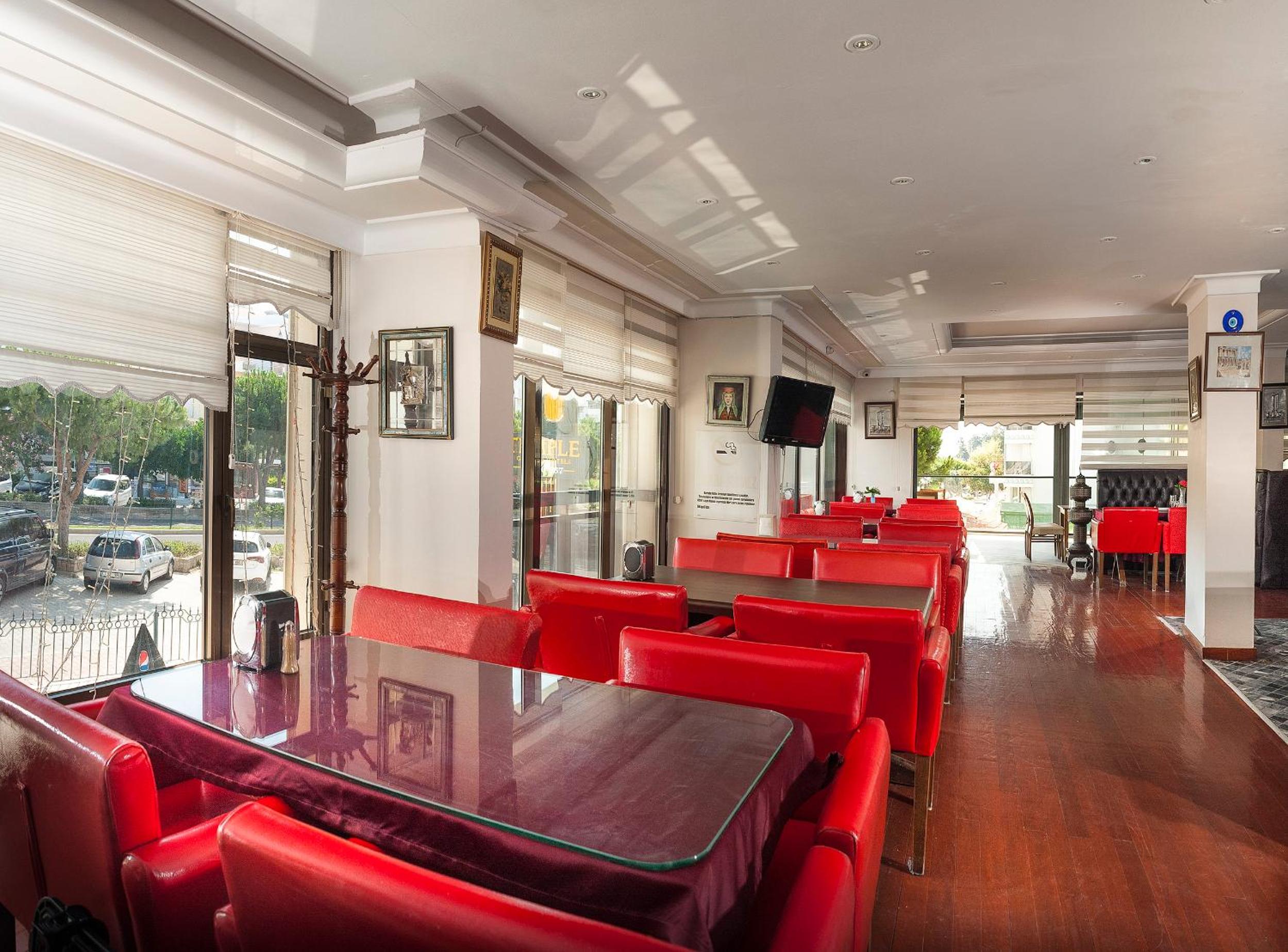 Temple Otel - Image 12