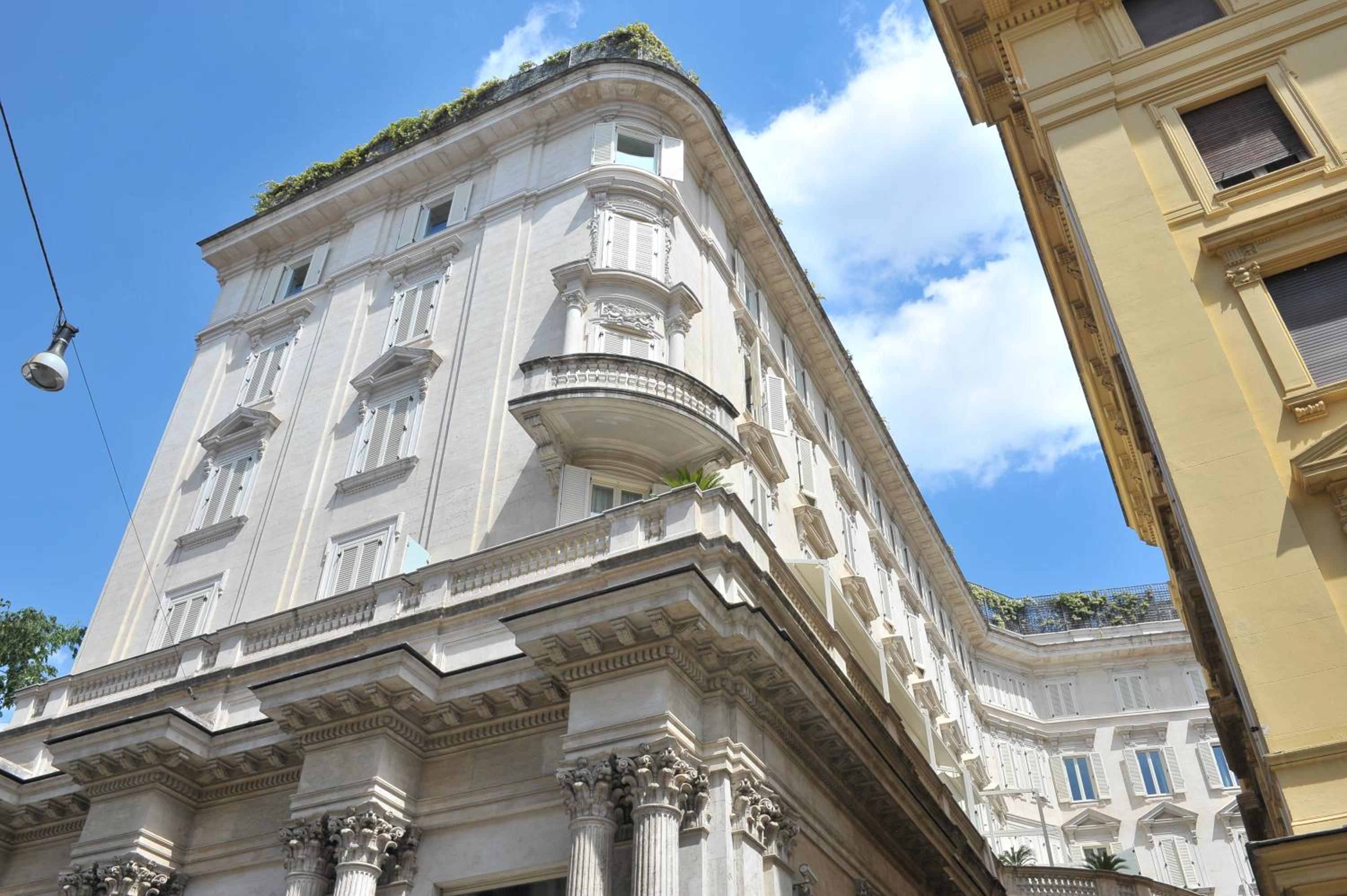 Crispi Modern Flat in the Historic Center