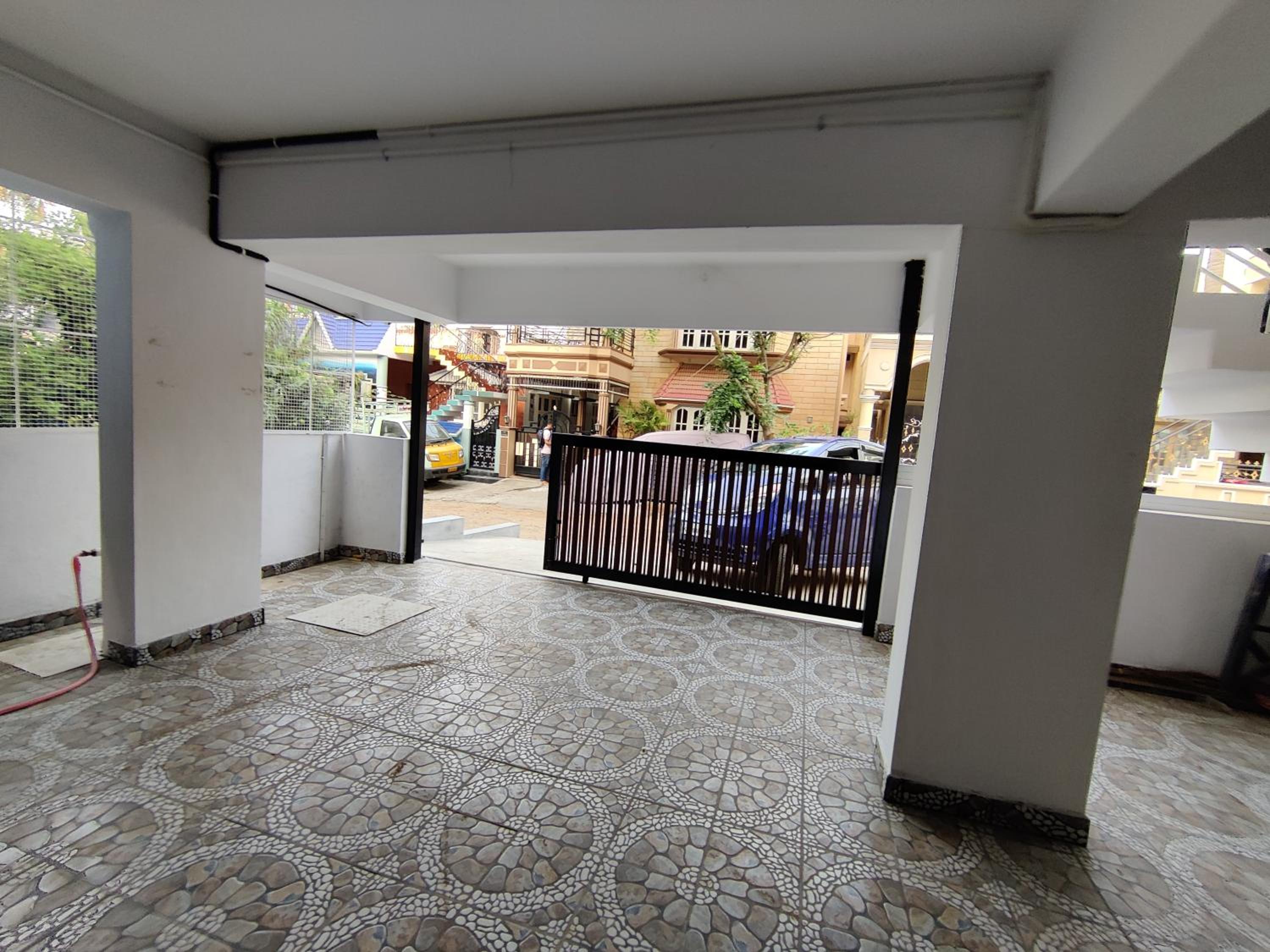 Royal Wings Apartments view 4