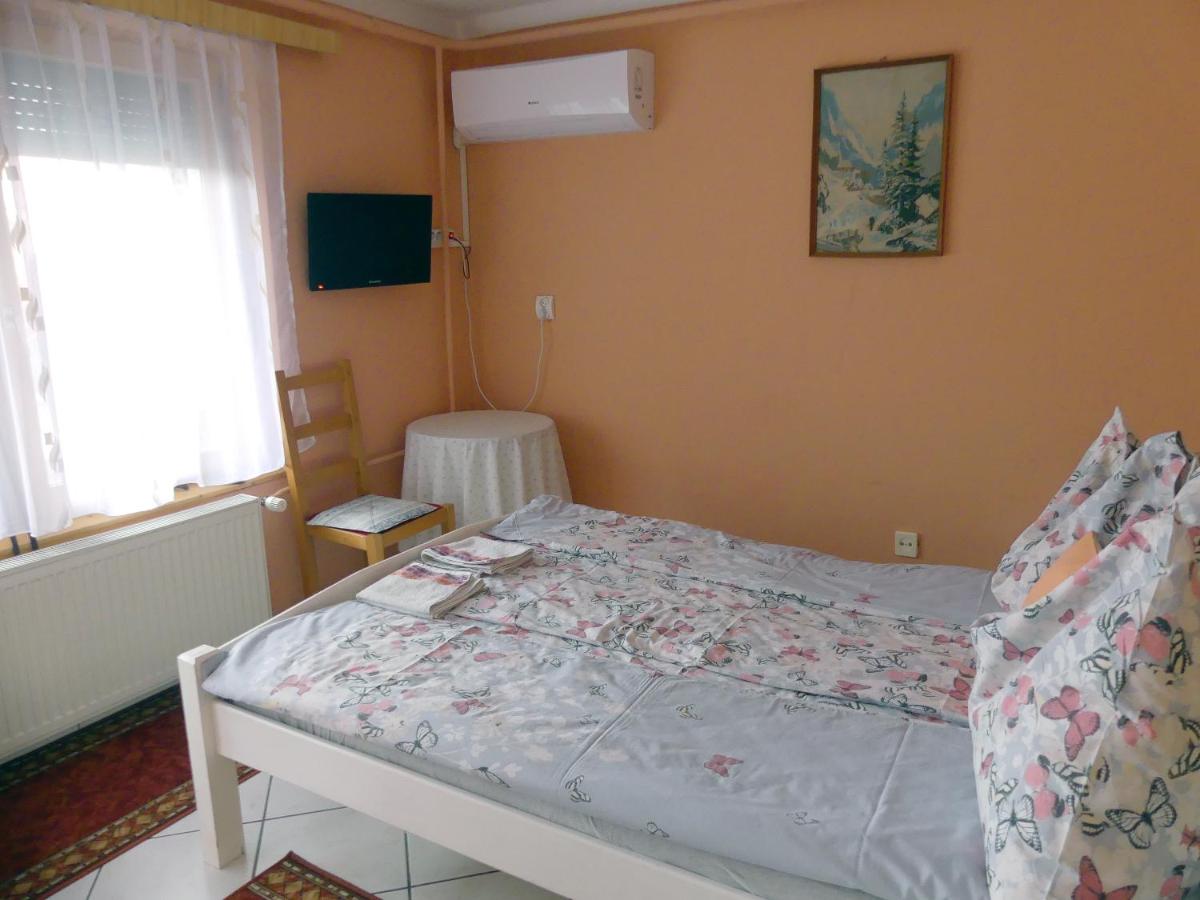 Photo 43