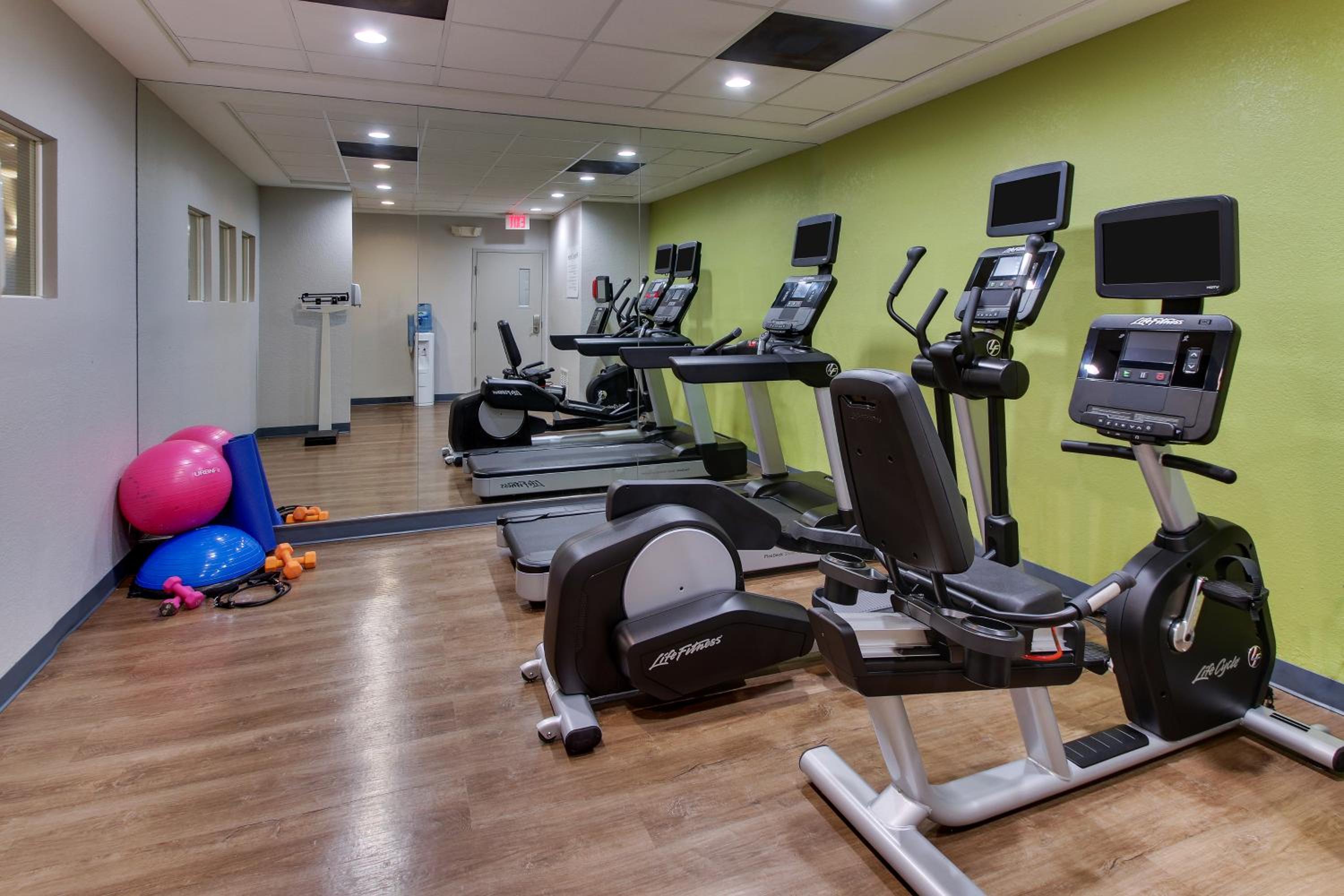 Holiday Inn Express West Palm Beach Metrocentre by IHG view 2