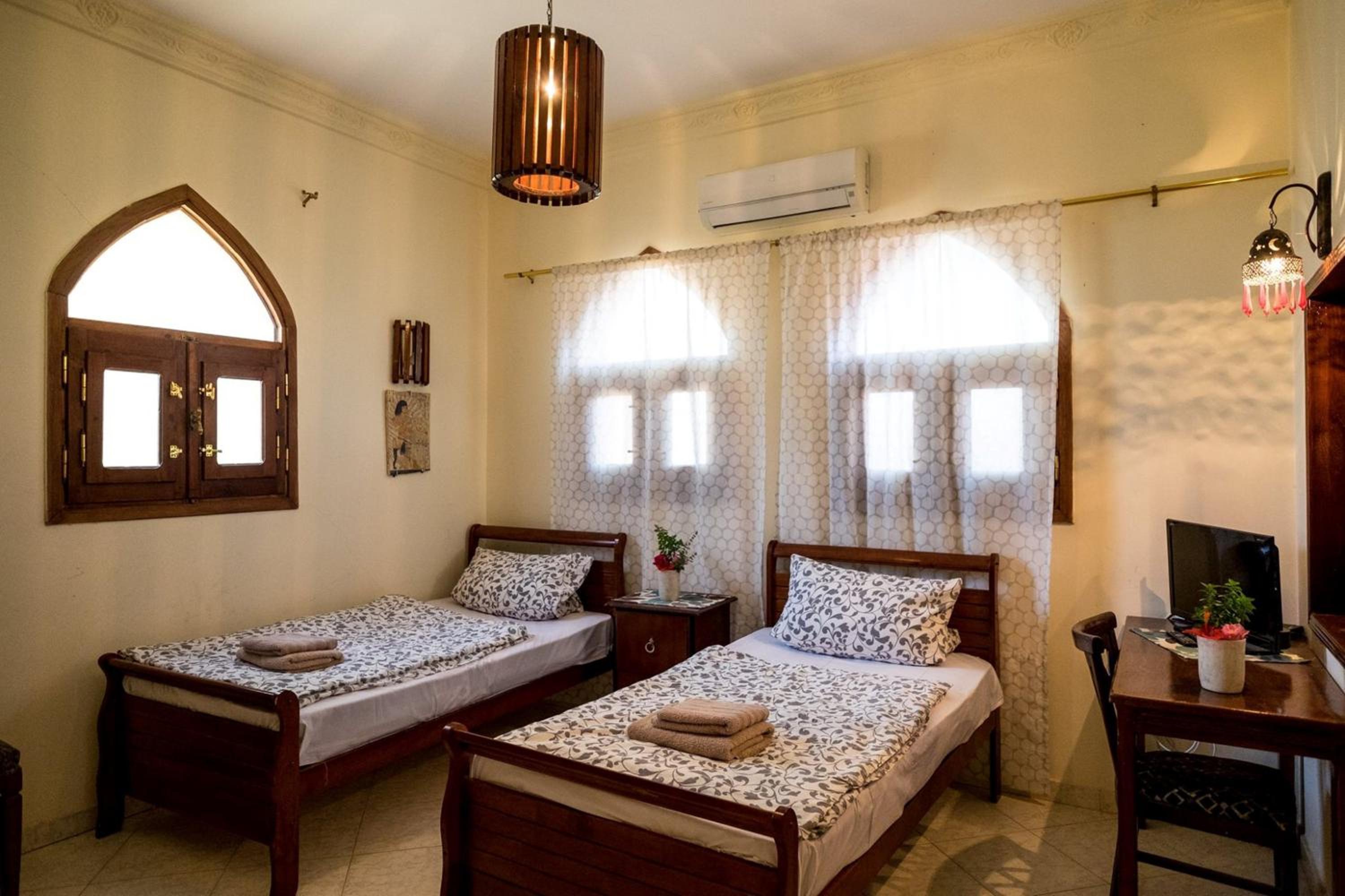 Nile Compound